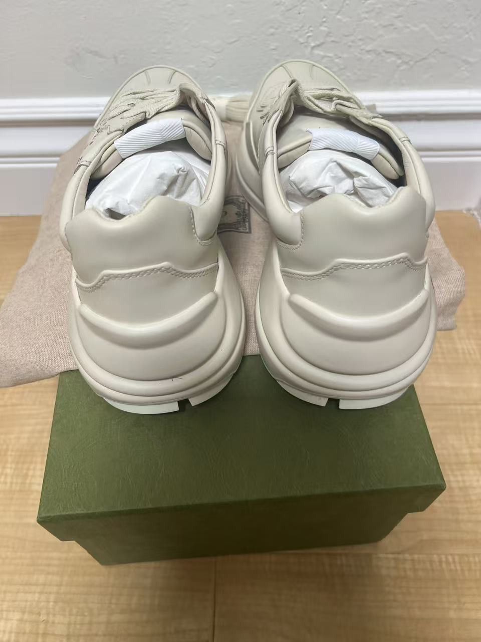 Gucci Rhyton Glitter-Logo Chunky Sneaker Love Parade Off-White Size US 9.5 / IT 39.5 - 4 Thumbnail