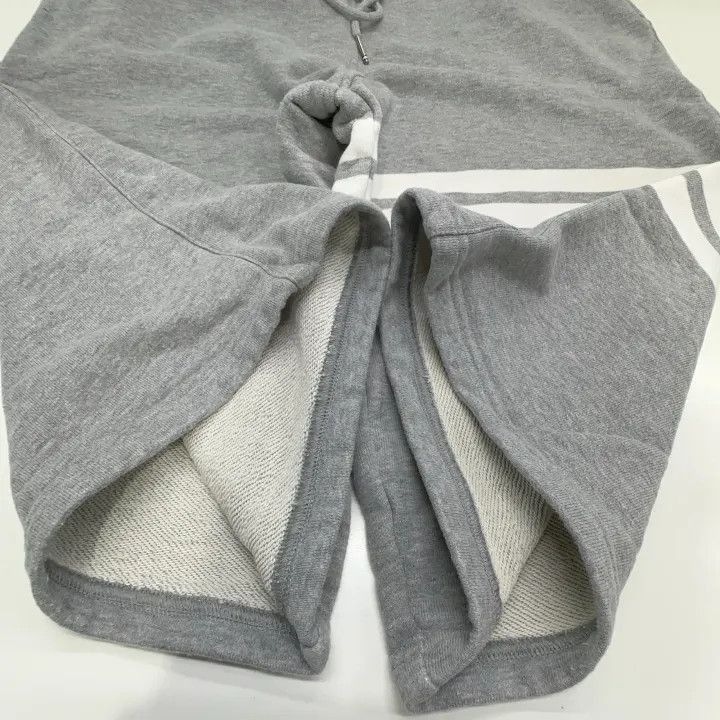 Thom Browne Thom Browne Classic Striped Casual Shorts for Men -2507 Size US 26 / EU 42 - 5 Thumbnail