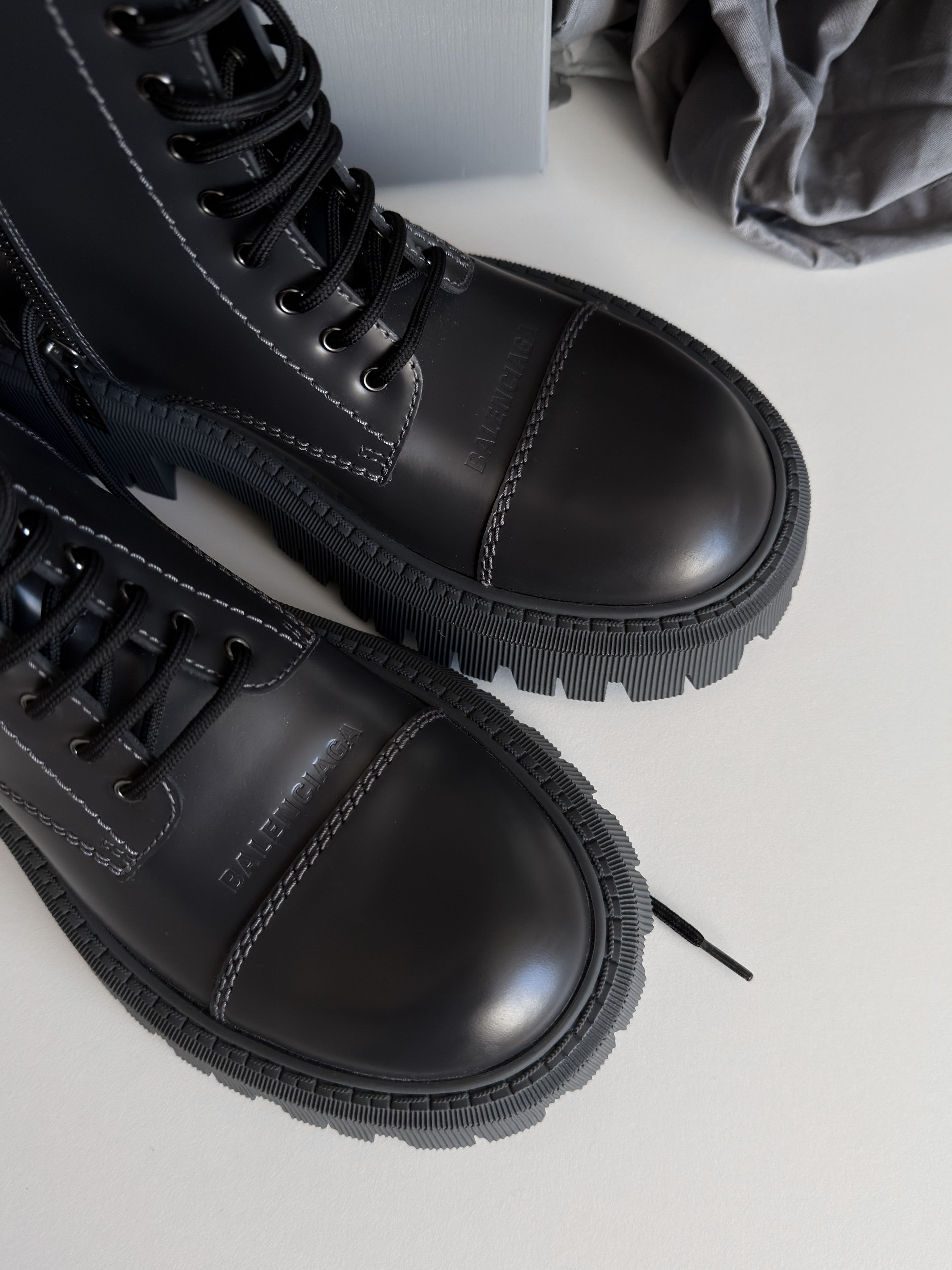 Balenciaga Balenciaga Tractor Boots | Grey Size US 8 / IT 38 - 4 Thumbnail