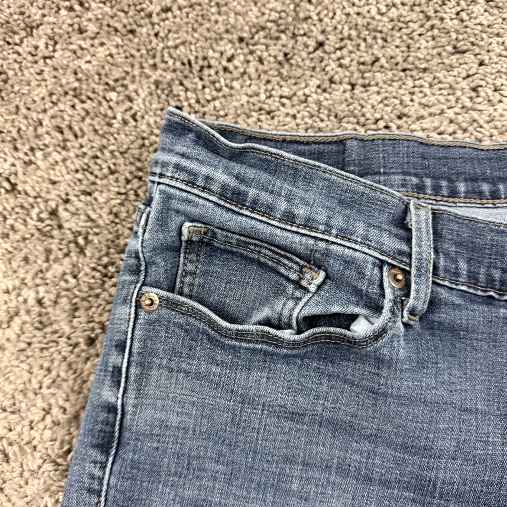 Levi's Levi's 524 Jeans Womens 31 Skinny Low Rise Stretch Medium Wash Denim 32x30 Blue Cotton Blend Logo Jeans Womens Size 24" / US 00 / IT 34 - 3 Thumbnail