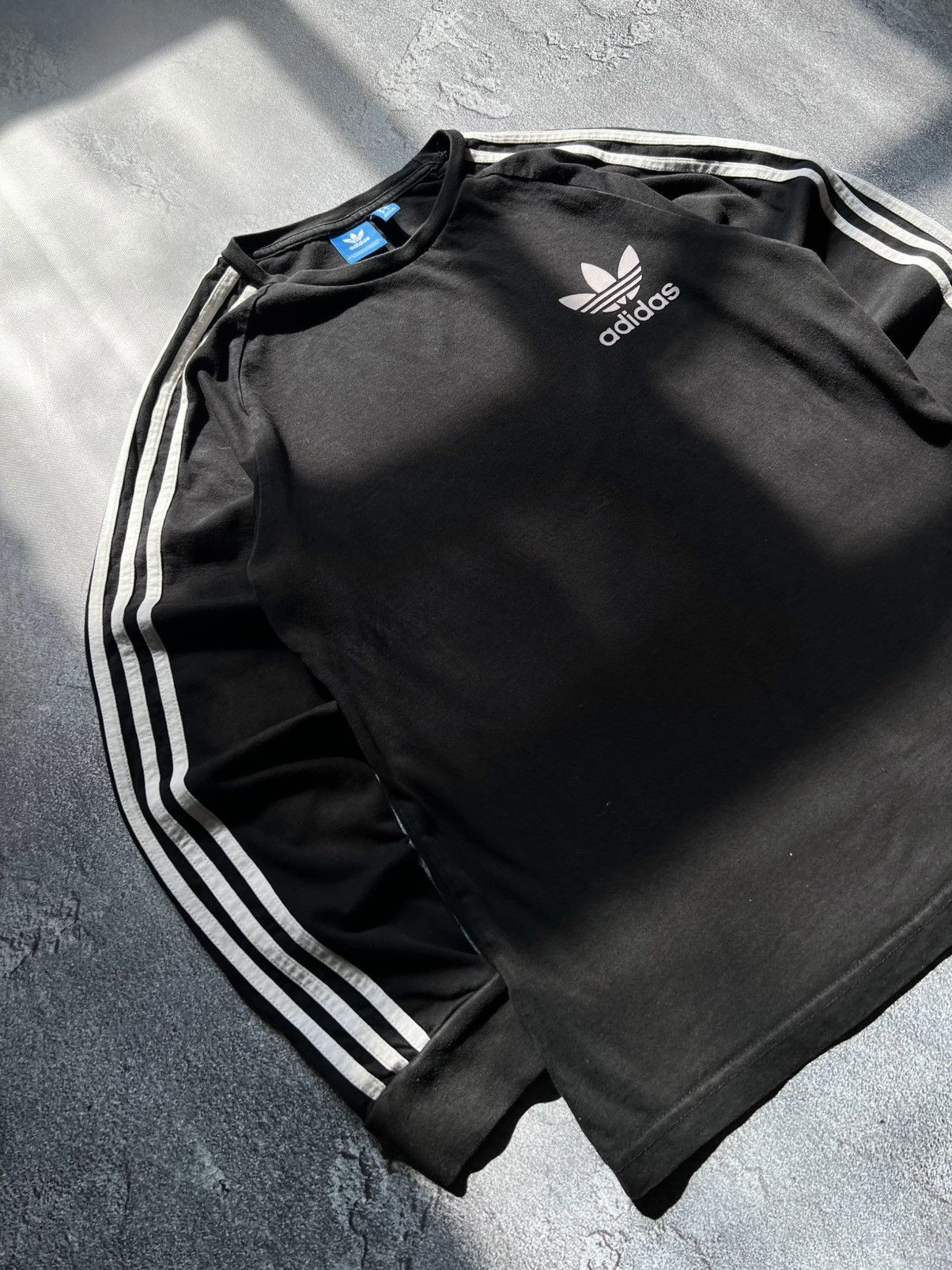 Adidas Vintage Adidas Long Sleeve Side Stripe Lampas Big Logo M Size US M / EU 48-50 / 2 - 5 Thumbnail