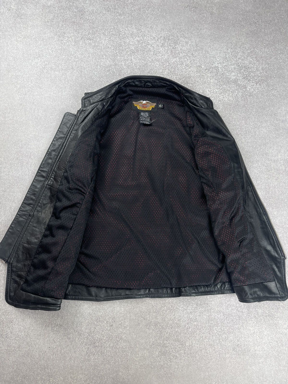 Harley Davidson × Vintage Vintage Harley Davidson Black Leather Vest Women’s Size L Size L / US 10 / IT 46 - 10 Thumbnail