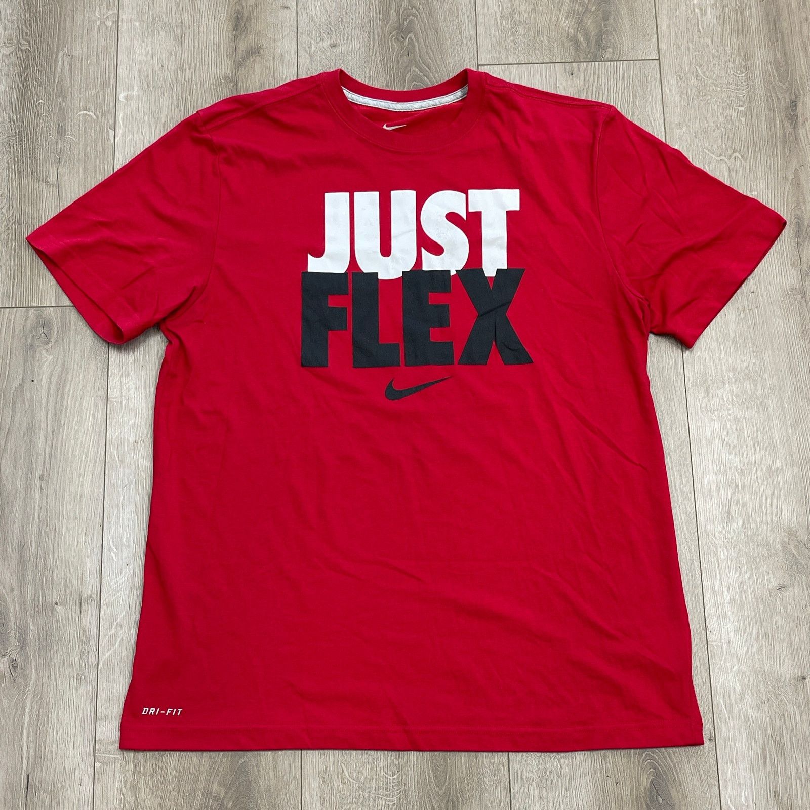 Nike Nike Just Flex Dri Fit Red Tee T Shirt Size Large L B15 Size US L / EU 52-54 / 3 - 1 Thumbnail