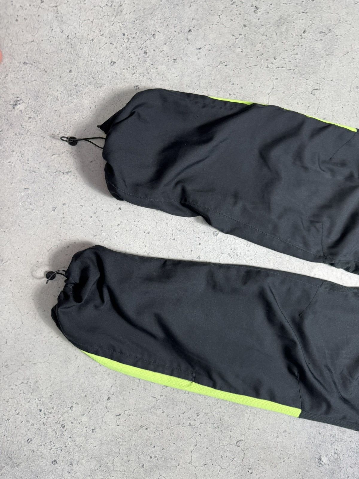Nike Nike Manchester City Vintage Nylon Baggy Track Pants Soccer Size US 32 / EU 48 - 3 Thumbnail