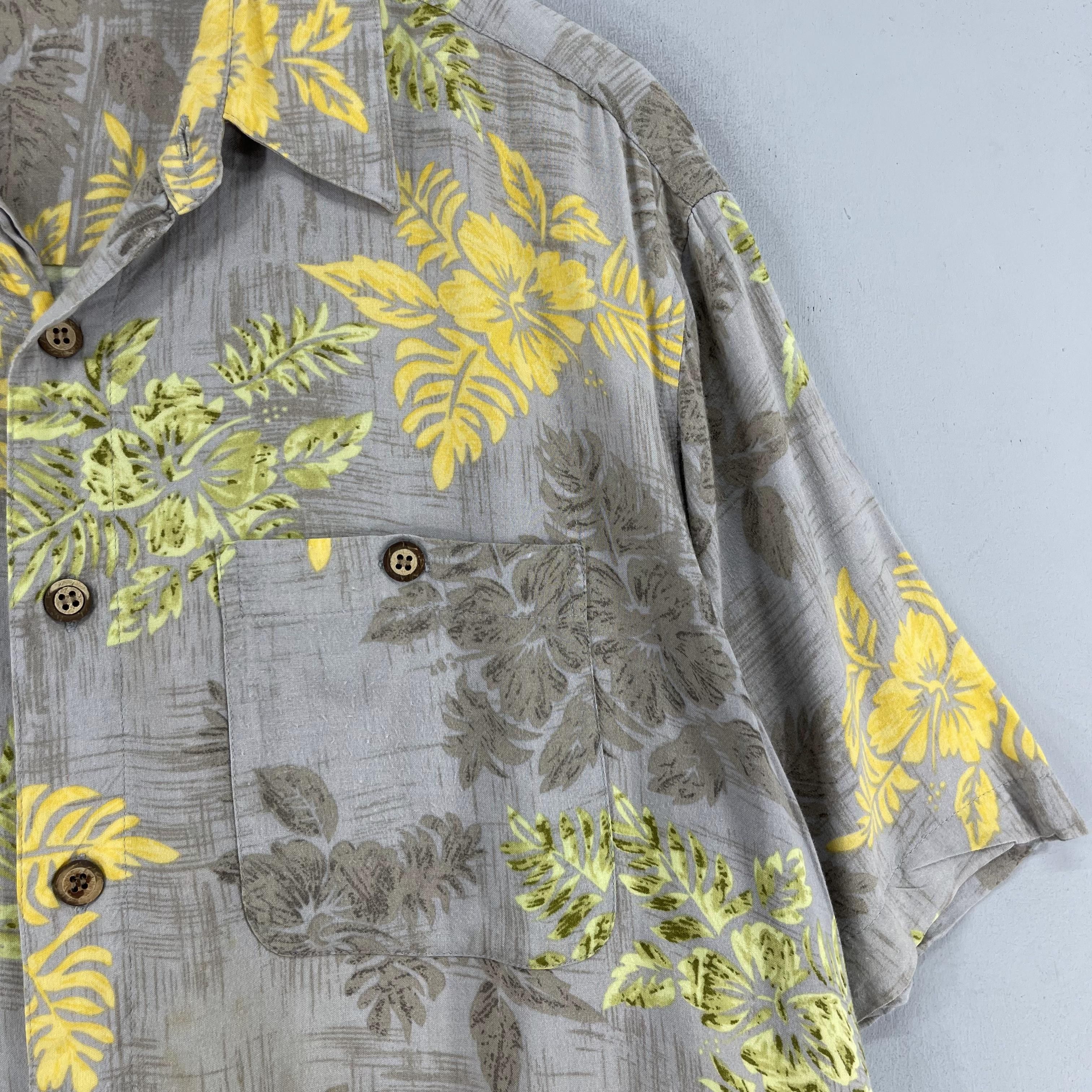 Aloha Tropical Floral Hibiscus Motive Rayon Button Up Shirt