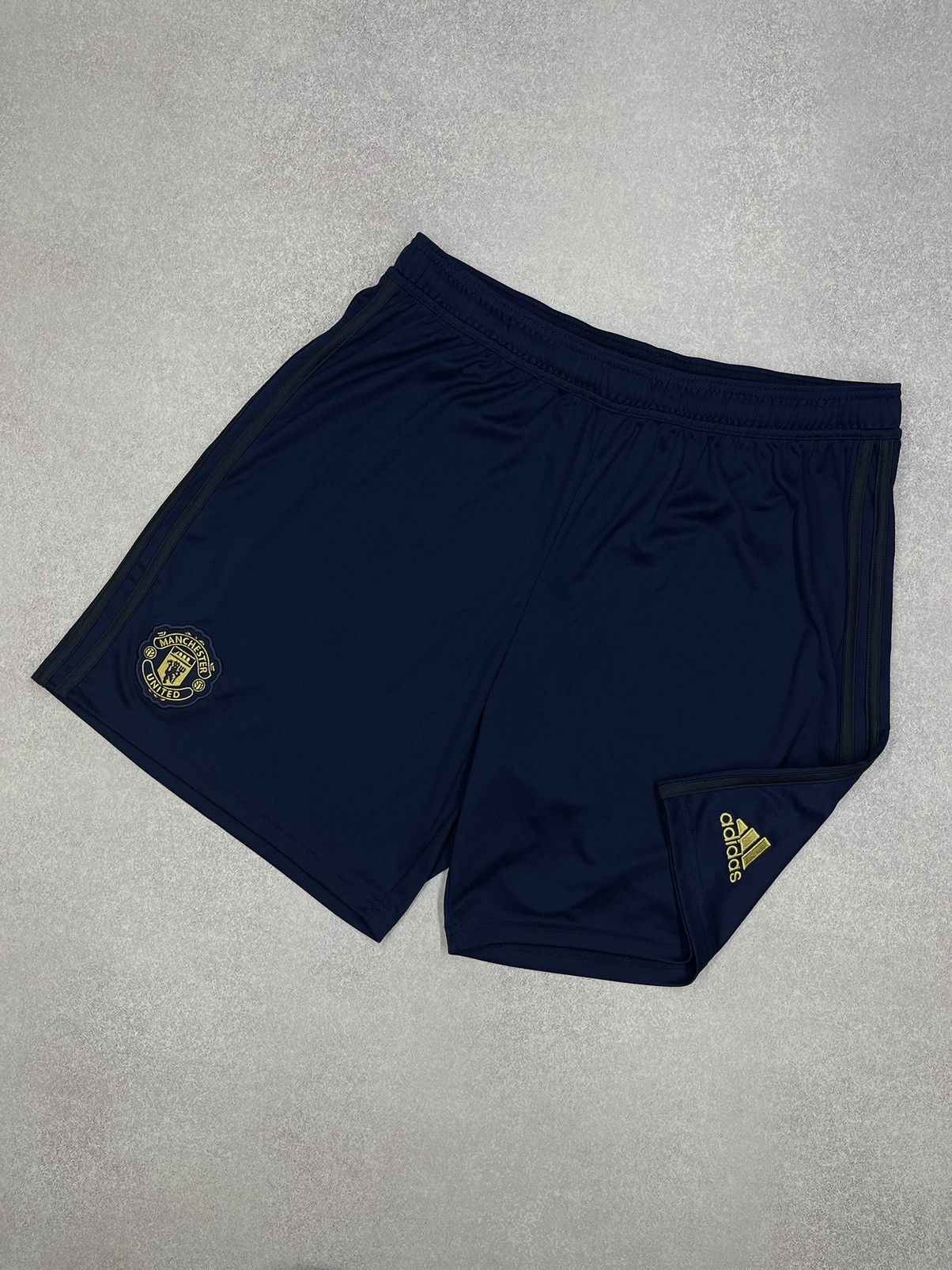 Adidas Mens Adidas Manchester United Navy Shorts Y2K Soccer Jersey Size US 36 / EU 52 - 1 Thumbnail