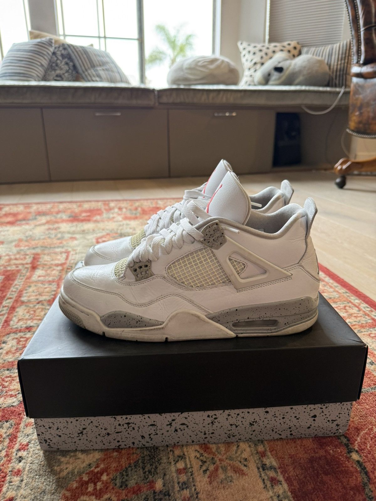 Nike Jordan 4 Oreos Size US 11 / EU 44 - 3 Thumbnail