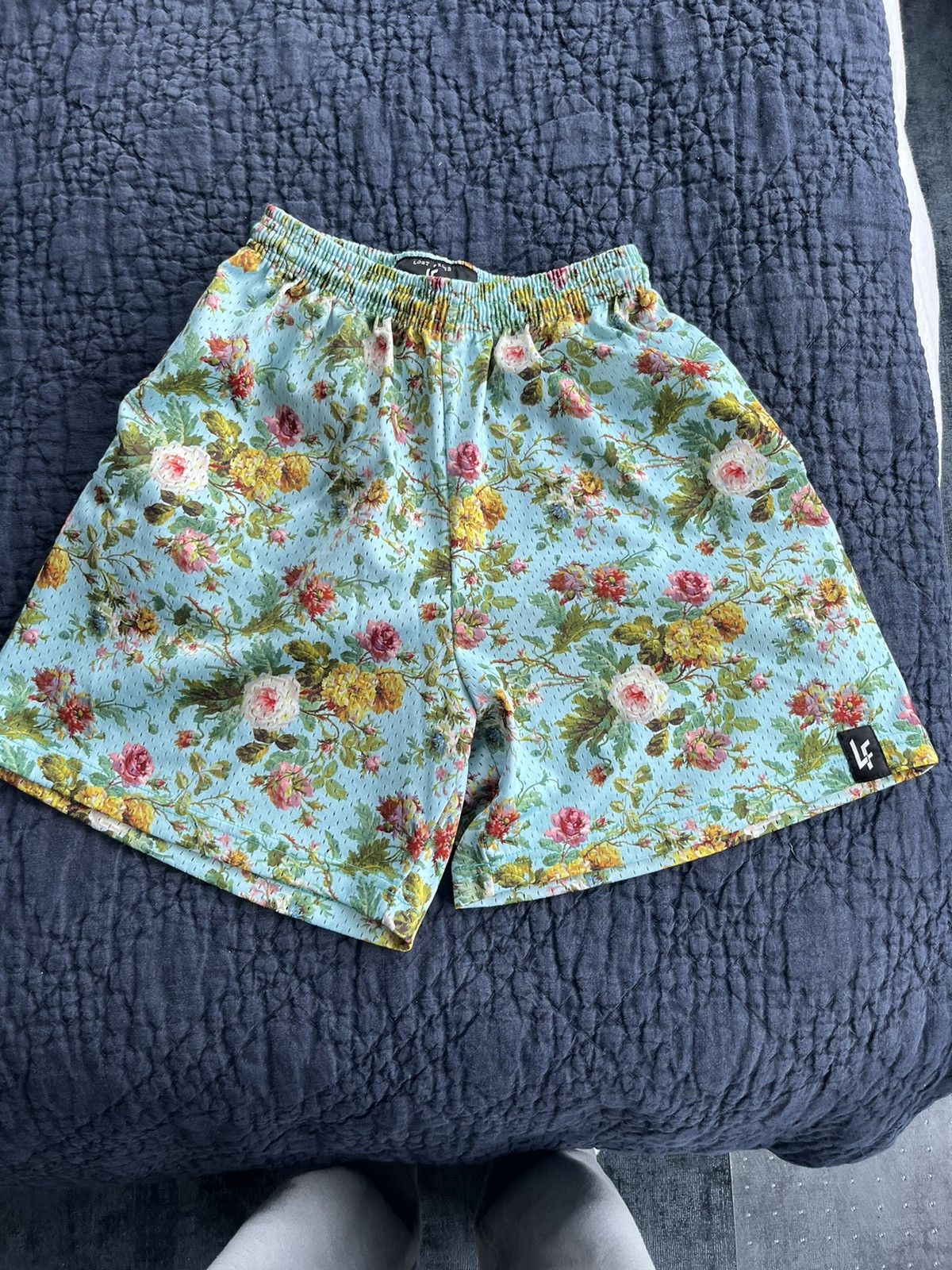 Designer [Medium] Lost Files Blue Floral Shorts Size US 32 / EU 48 - 1 Thumbnail