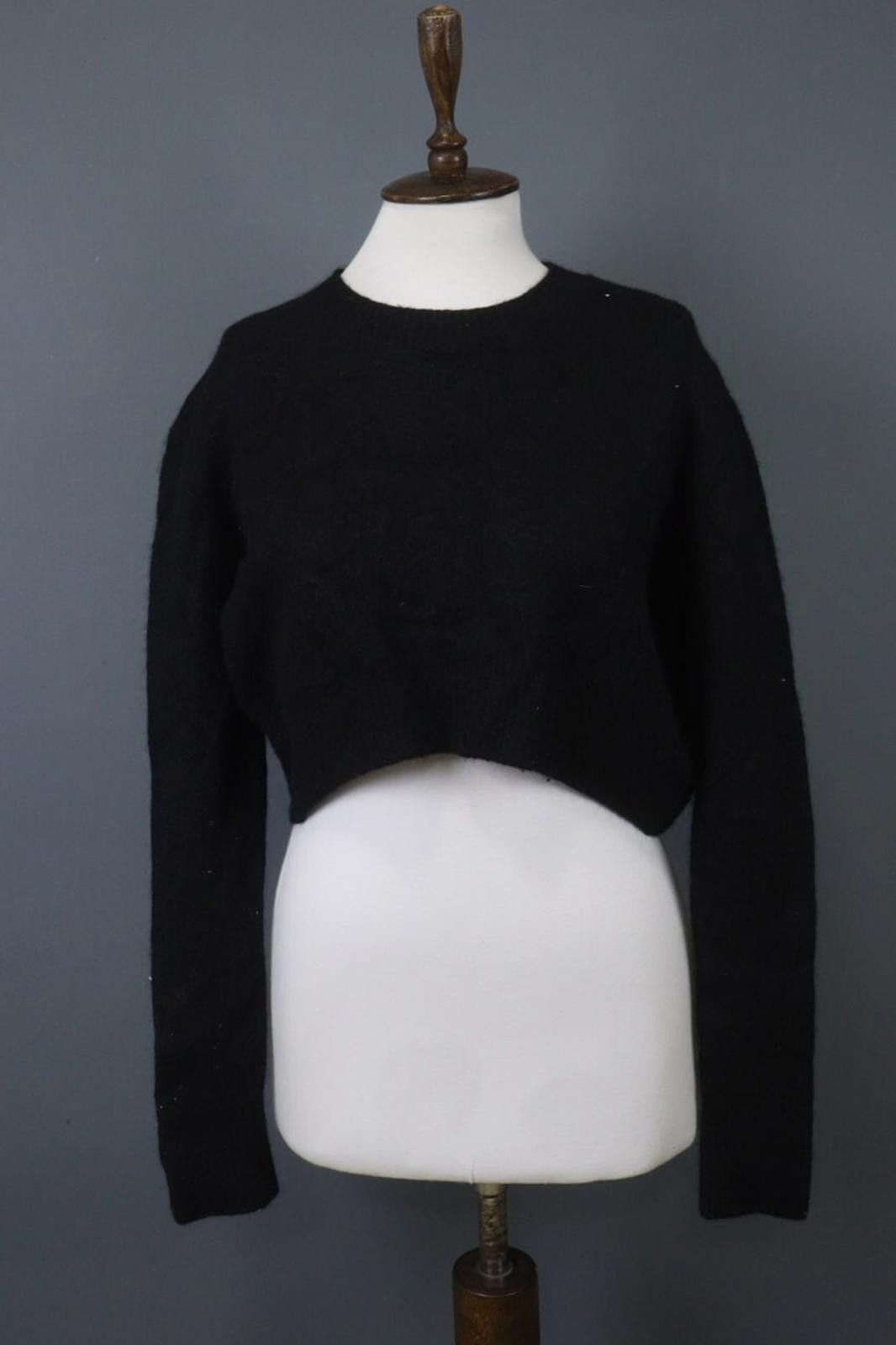Allsaints AllSaints Black Wool Crew Neck Cropped Sweater Size L Size L / US 10 / IT 46 - 1 Thumbnail