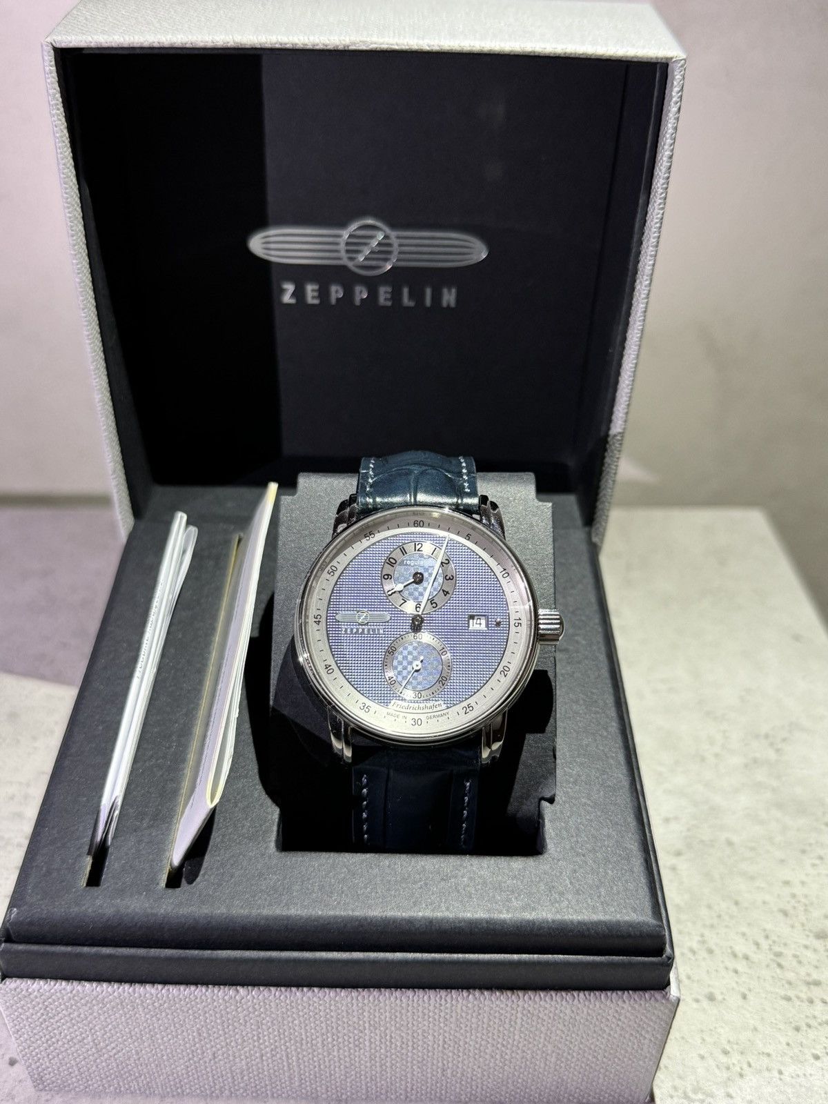 Other Zeppelin Friedrichshafen 85223, 42mm Size 42 - 11 Thumbnail