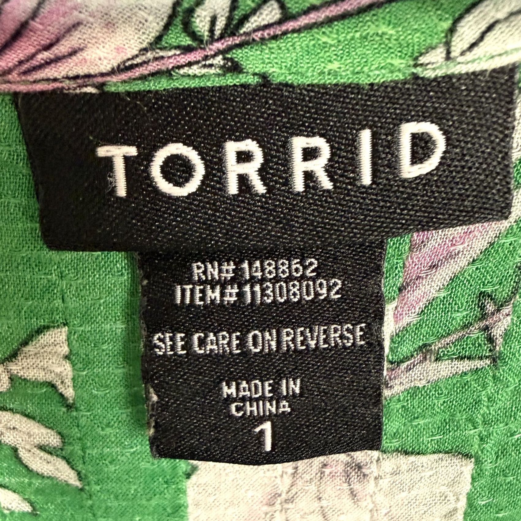 Torrid Torrid Womens Tank Top Green Floral Sleeveless V-Neck Button Front Pintuck Casual Summer Plus Size 1 Size XS / US 0-2 / IT 36-38 - 4 Thumbnail