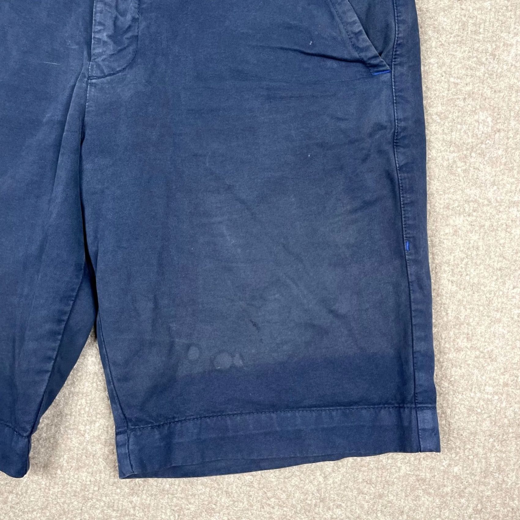 Tommy Bahama Tommy Bahama Mens Chino Shorts 30 x 9 Blue Lightweight Casual Bermuda Relaxed Men’s 30 Blue Chino Shorts Size US 30 / EU 46 - 2 Thumbnail