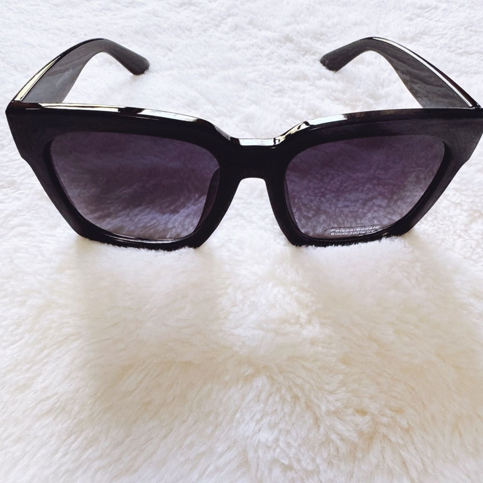 Other Liora Black Oversized Bold Sunglasses Size ONE SIZE - 5 Thumbnail