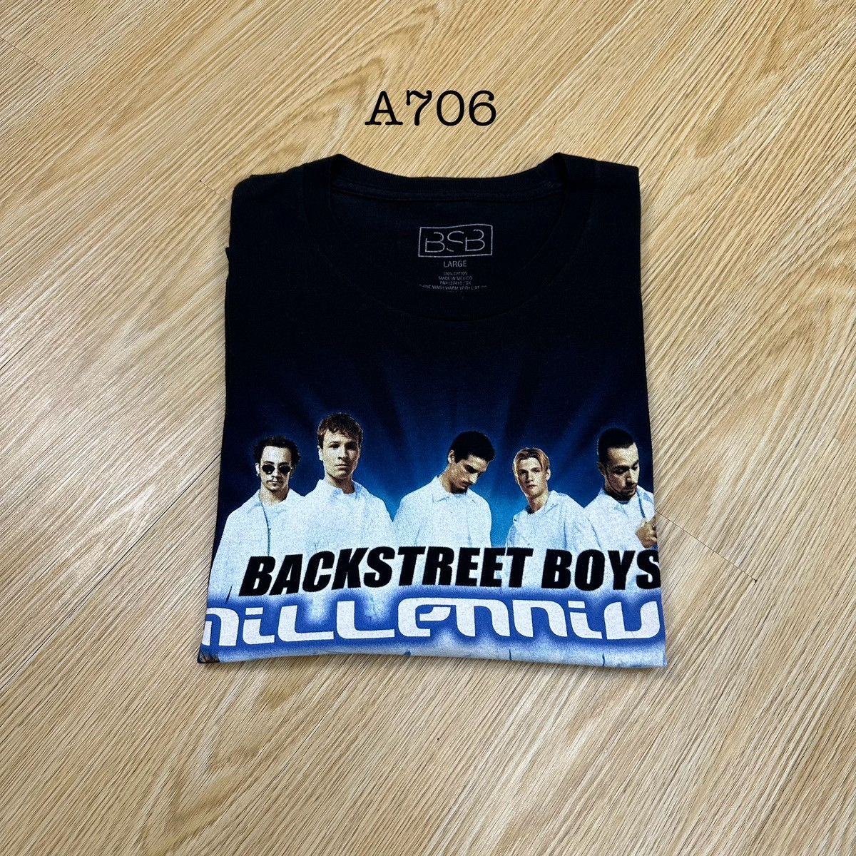 Band Tees Backstreet Boys Millennium Promo TShirt A706 Size US L / EU 52-54 / 3 - 7 Thumbnail