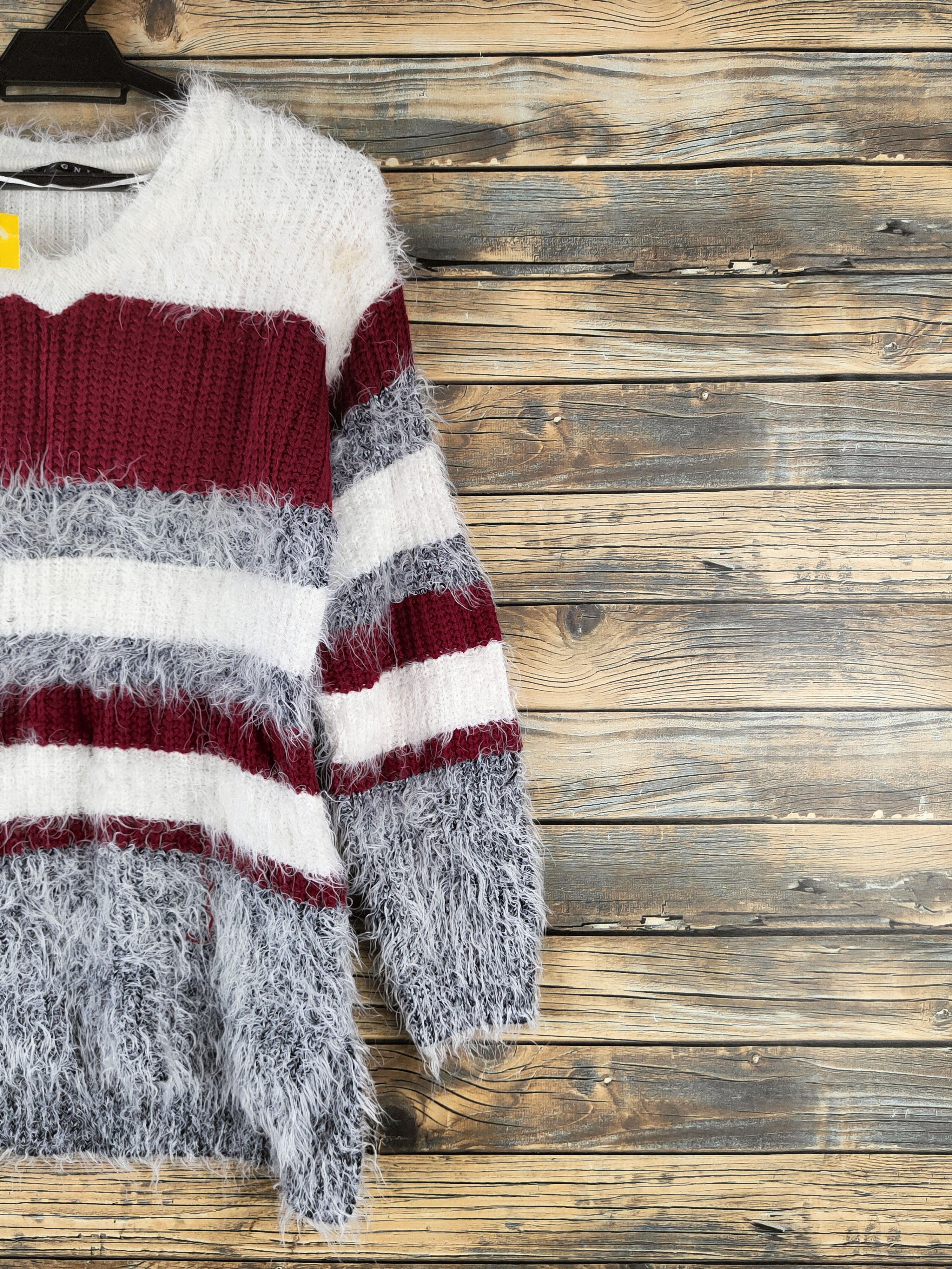 Japanese Brand DL Ingni White Maroon Fur Mohair Knitwear #46-557 Size S / US 4 / IT 40 - 5 Thumbnail