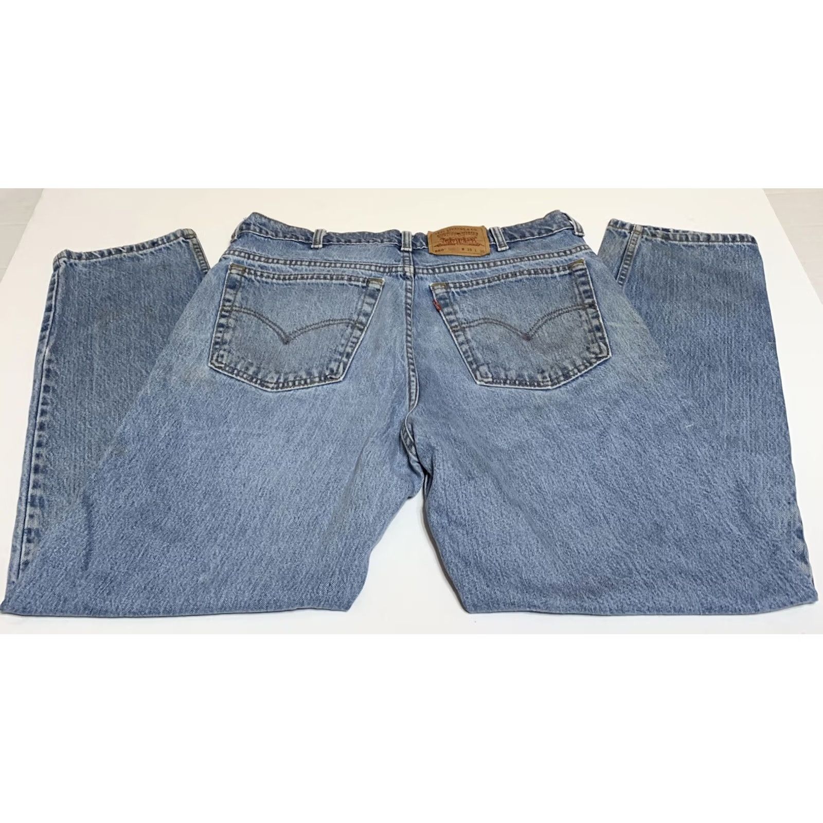 Levi's VINTAGE Levi's 550 Jeans Mens 36x30 Relaxed Tapered Leg Distressed Grunge Blue Denim 500 Series Mens Size US 36 / EU 52 - 2 Thumbnail