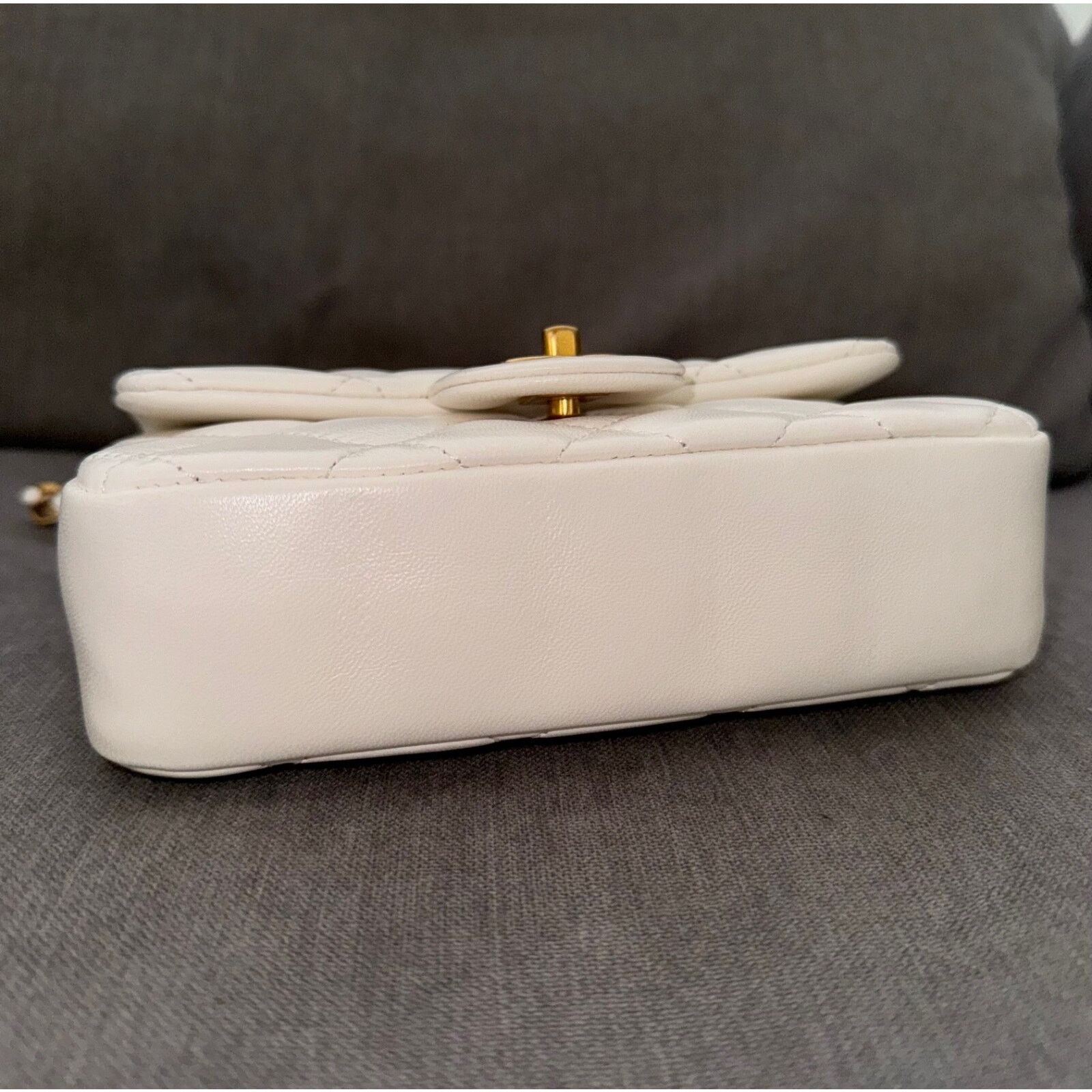 Chanel Chanel Mini Flap Open Heart Gold Logo Shoulder Crossbody Bag Size ONE SIZE - 24 Thumbnail