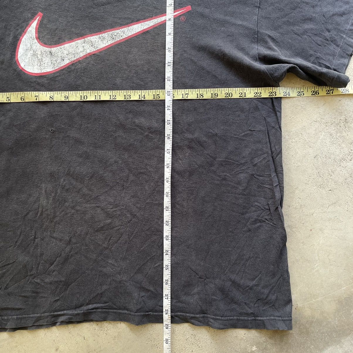 Nike Vintage Nike tee big logo rare size XL Size US XL / EU 56 / 4 - 15 Thumbnail