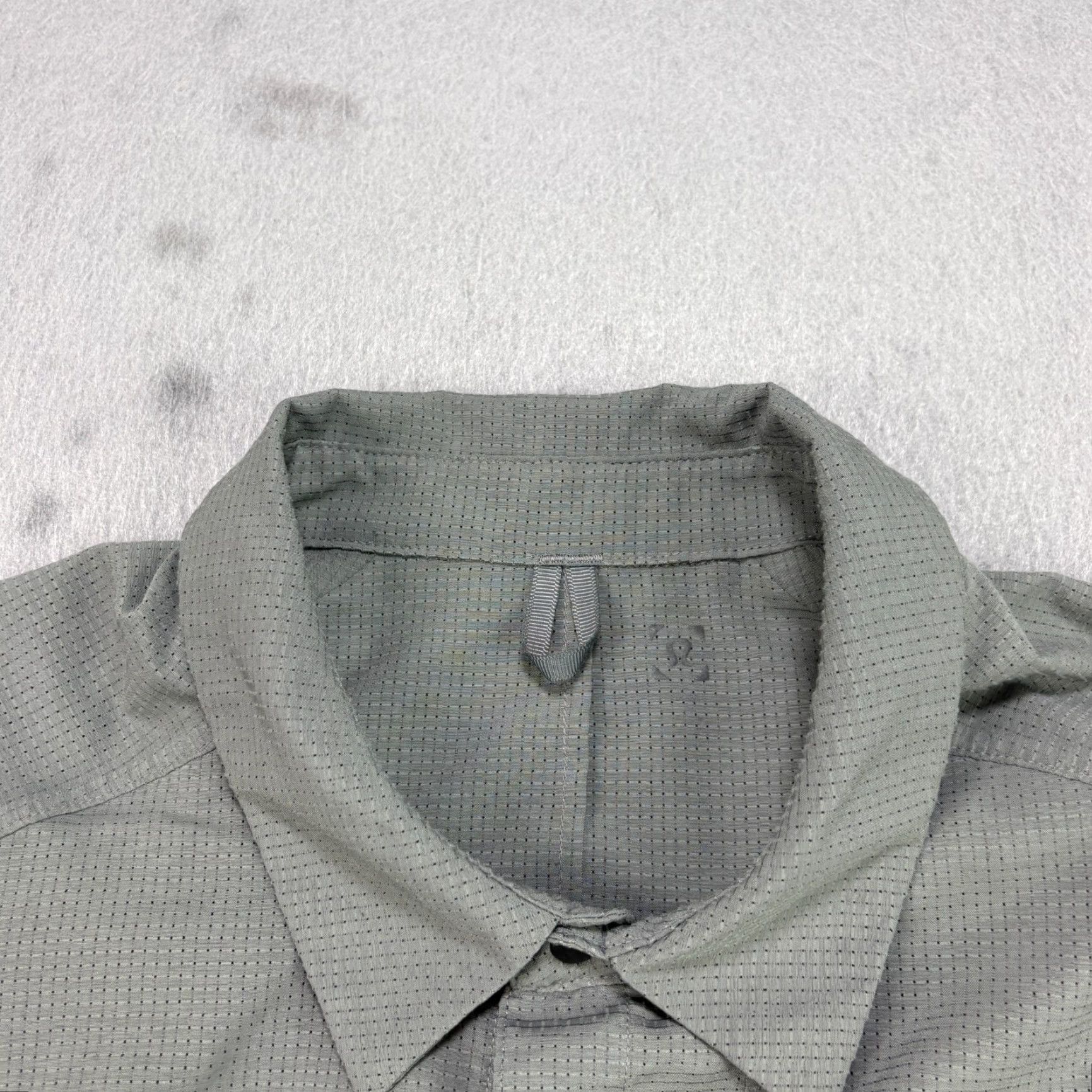Lululemon Lululemon Shirt Mens Medium Gray Snap Up Long Sleeve Performance Casual Size US M / EU 48-50 / 2 - 4 Thumbnail