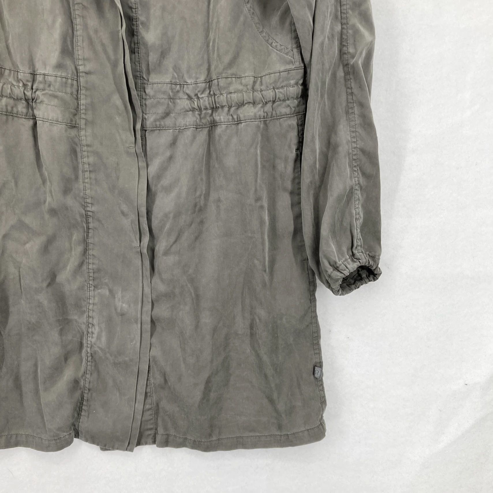Lululemon VINTAGE Lululemon Jacket Womens Small Olive Green Hooded Anorak Parka Drawstring Waist Shirt? Size S / US 4 / IT 40 - 3 Thumbnail