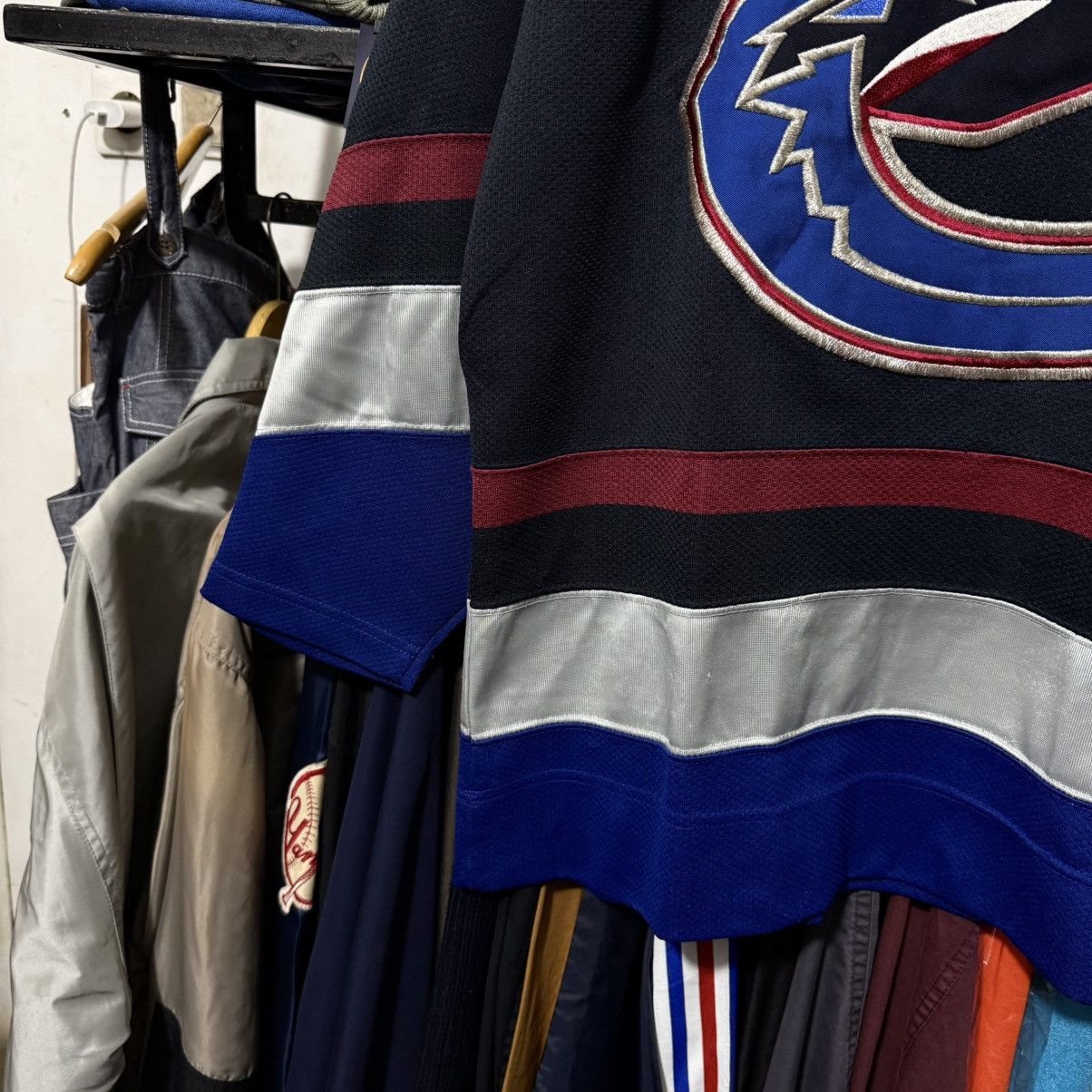 Starter Vintage nhl starter vancouver canucks hockey jersey Size US M / EU 48-50 / 2 - 2 Thumbnail