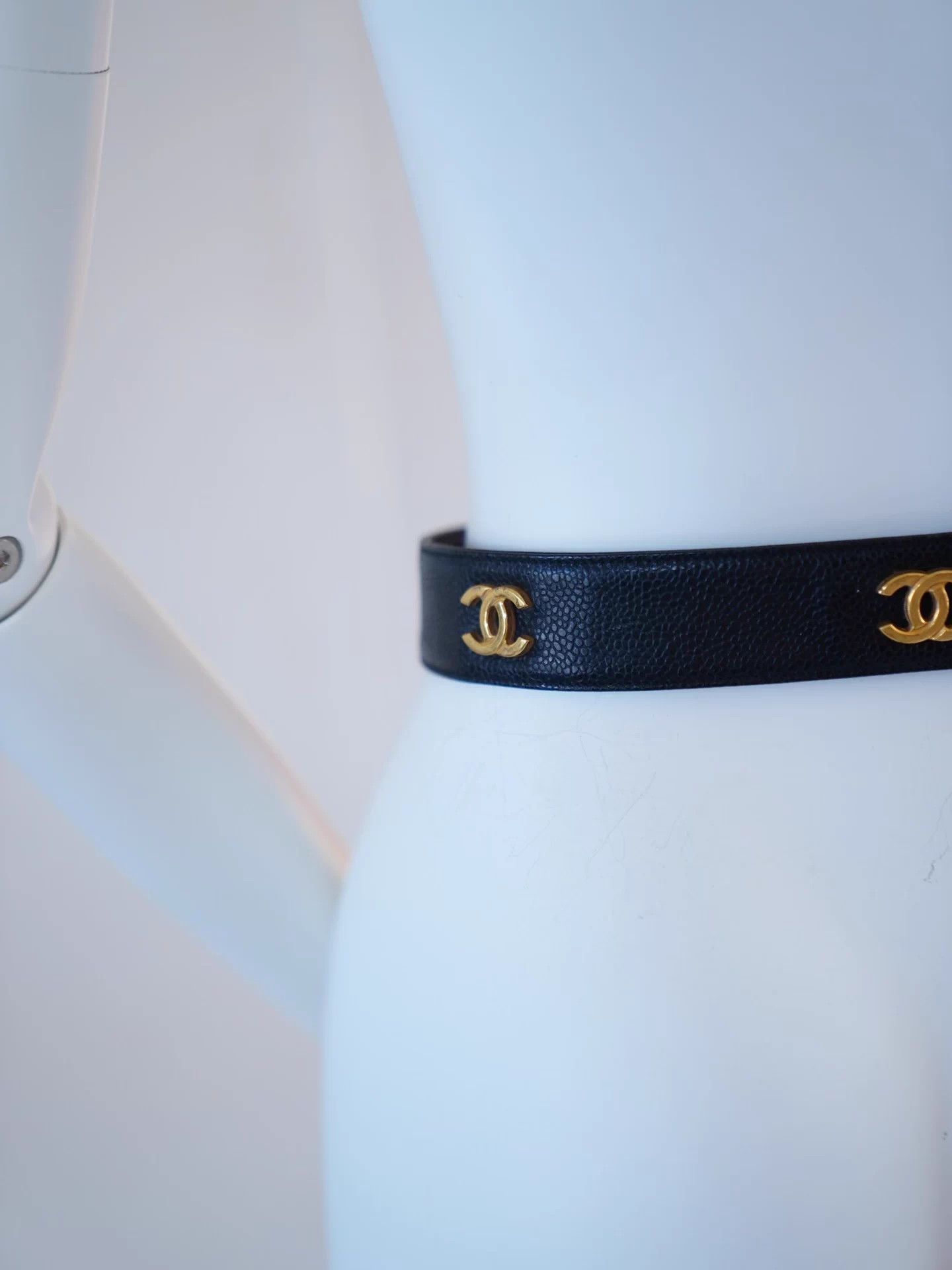 Chanel Chanel Vintage Black Gold Litchi Leather CC Logo Belt Size ONE SIZE - 5 Thumbnail