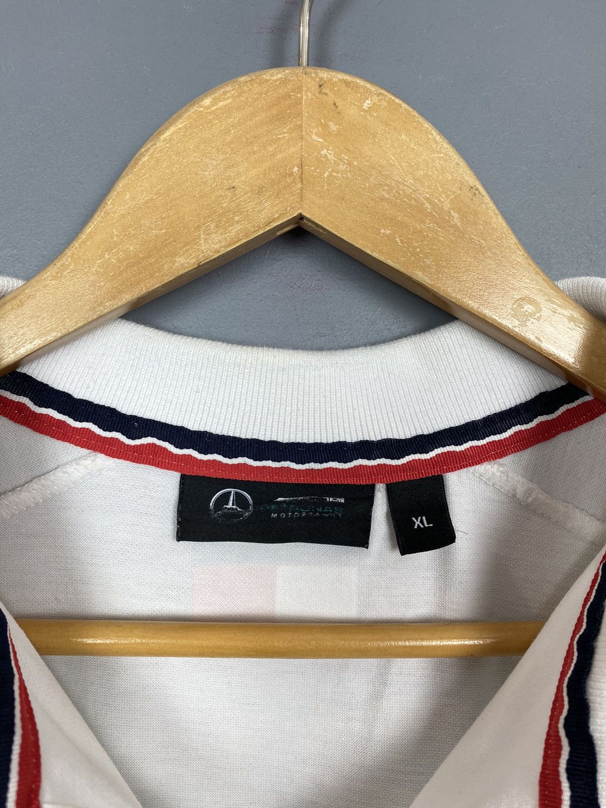 Mercedes-Benz Mercedes AMG Petronas F1 Team Polo Shirt Size XL White Top Size US XL / EU 56 / 4 - 6 Thumbnail