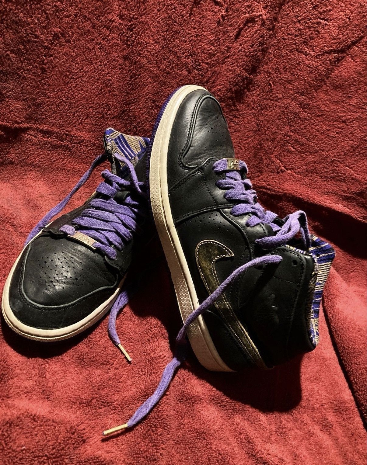 Nike Air Jordan 1 Mid Noveau 'BHM' Size US 8.5 / EU 41-42 - 1 Thumbnail