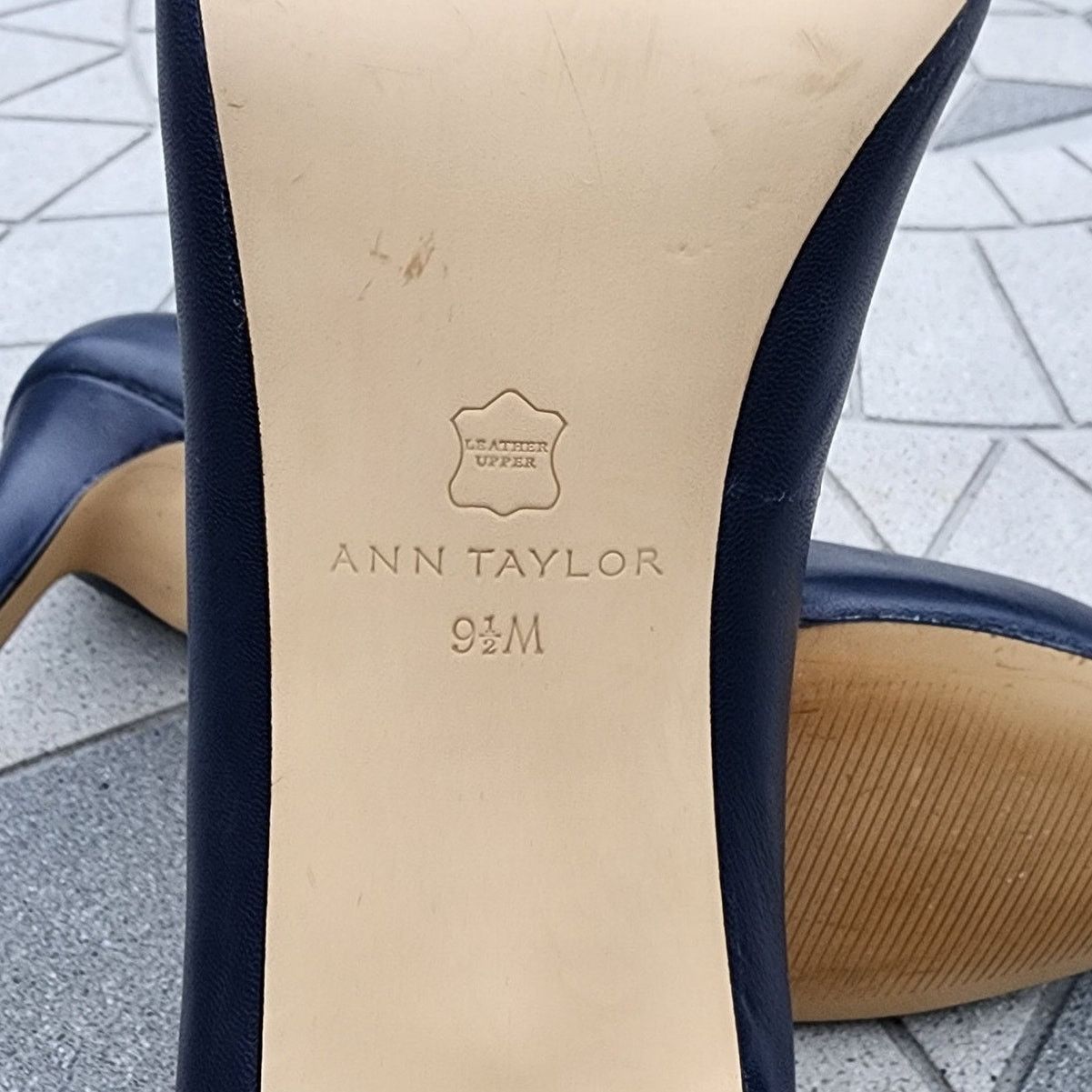 Ann Taylor Ann Taylor Classic Round Toe Leather Pumps Heels 9.5 Size US 9.5 / IT 39.5 - 6 Thumbnail