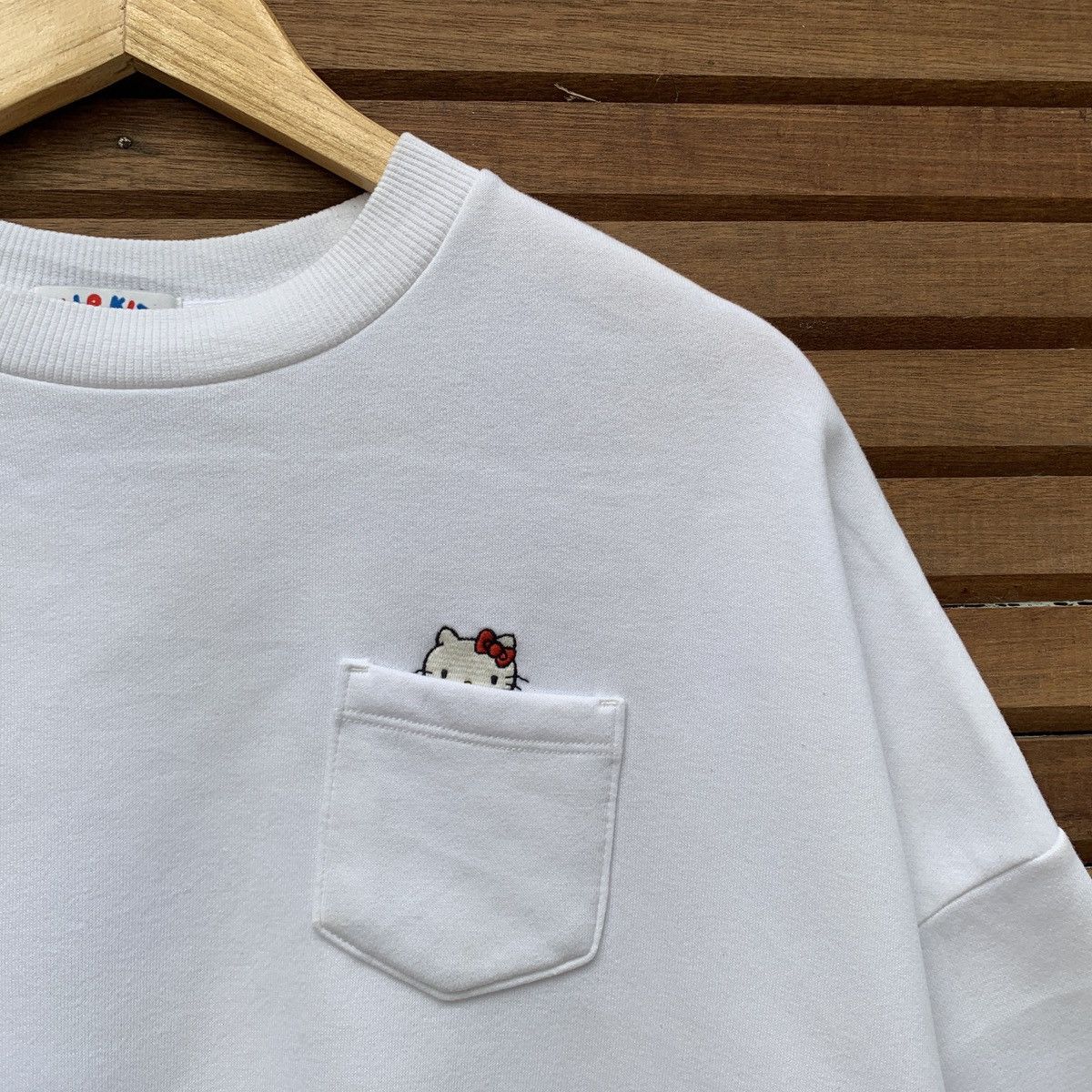 Cartoon Network Hello Kitty Cropped Crewneck Embroidered Logo Size M / US 6-8 / IT 42-44 - 4 Thumbnail