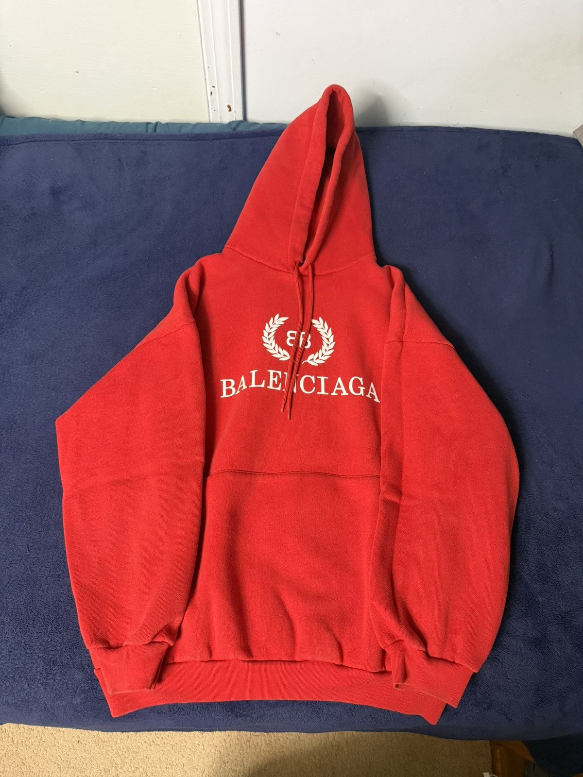 Balenciaga Balenciaga Crest Logo Hoodie Size US L / EU 52-54 / 3 - 1 Thumbnail