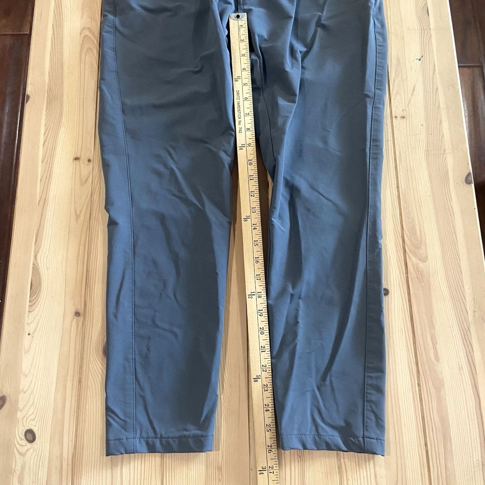 Peter Millar Peter Millar Crown Crafted Pants Mens 34 Gray EB510 Performance Stretch Slim Chino Pocket Moisture Wicking Flat Front 26in Inseam Size US 34 / EU 50 - 6 Thumbnail