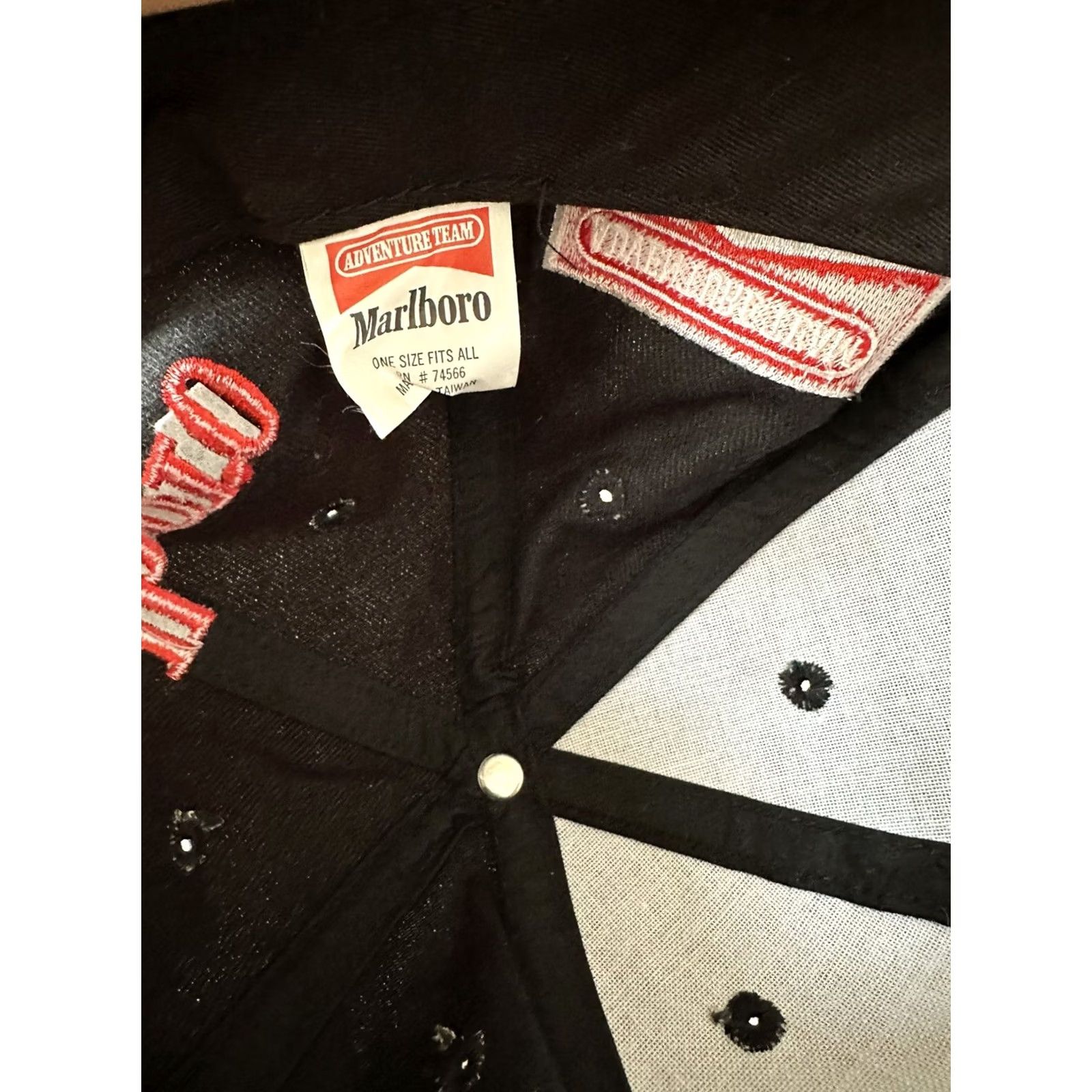 Marlboro VINTAGE Marlboro Hat Adjustable Black 90s Lizard Rock Adventure Racing Team Strapback NWOT Size ONE SIZE - 5 Thumbnail