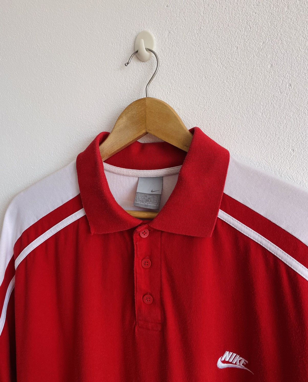 Nike Vintage y2k Nike Red Polo Shirt Size L Size US L / EU 52-54 / 3 - 5 Thumbnail