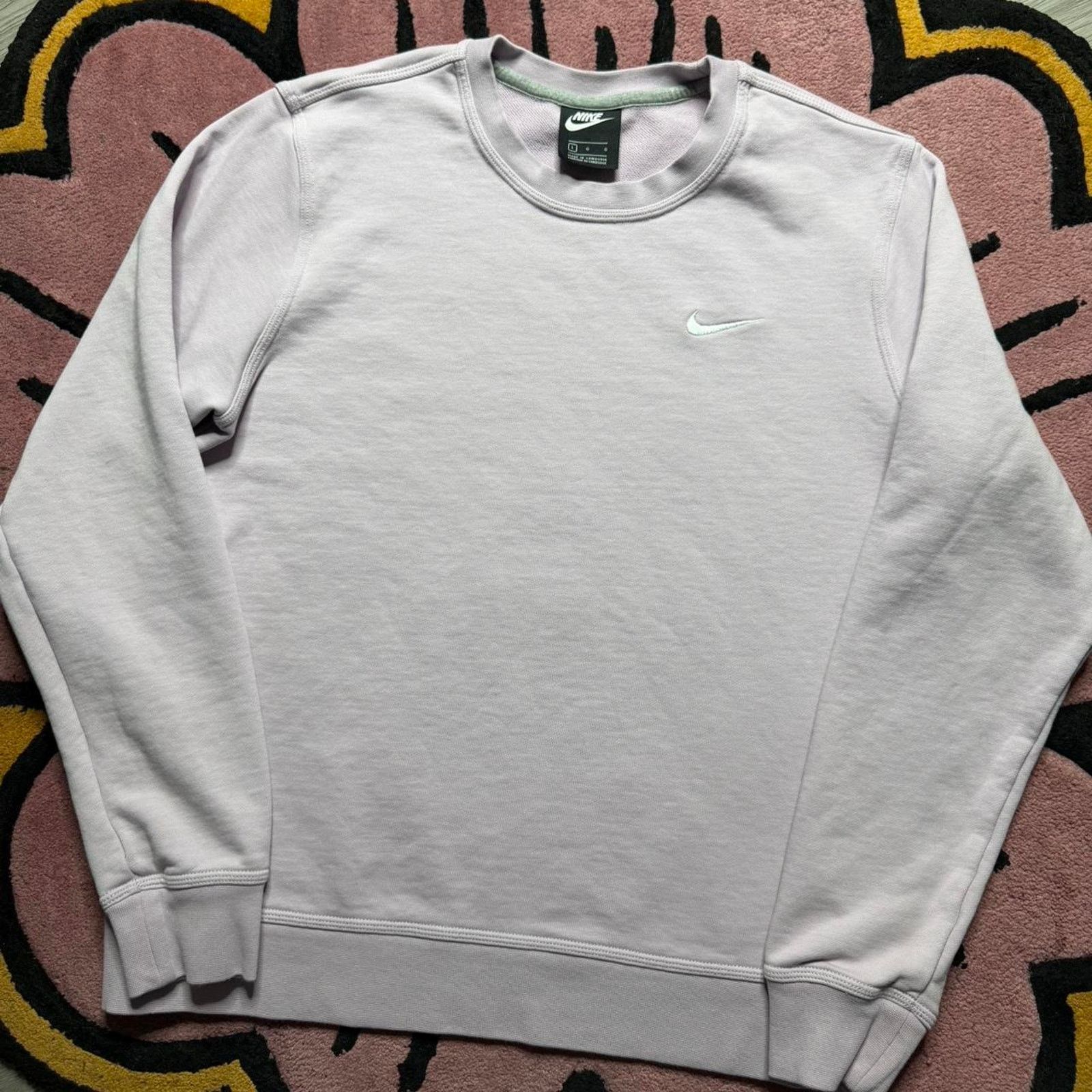 Nike Nike Sportswear Embroidered Swoosh Logo Crewneck Sweatshirt Size US L / EU 52-54 / 3 - 2 Thumbnail