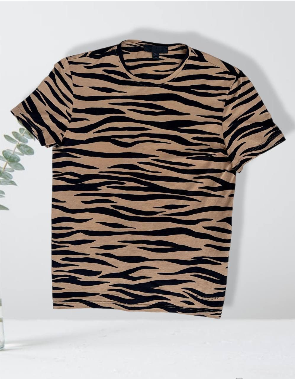 Burberry Burberry Prorsum T-Shirt Animal Print Stripes Beige Men's Size US S / EU 44-46 / 1 - 1 Thumbnail