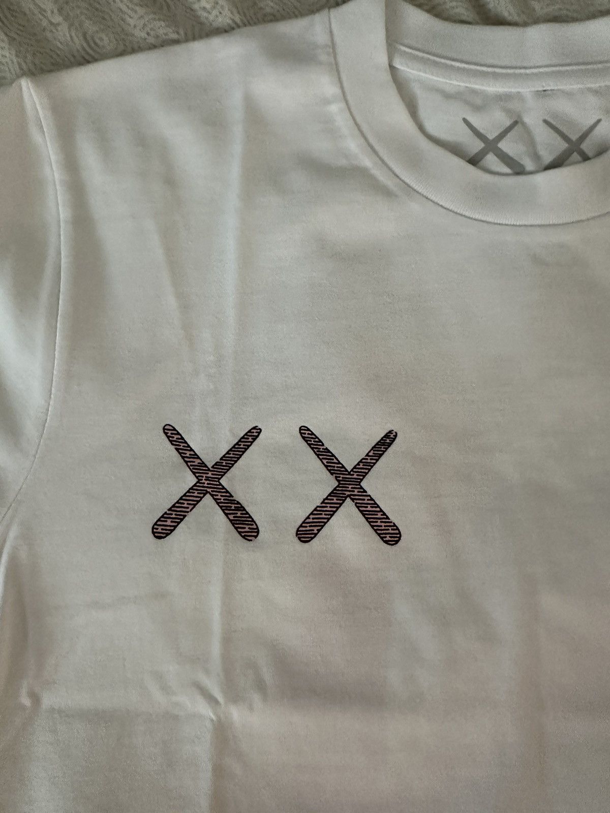 Kaws Kaws x Monsters Frankyn Berry T-shirt White Size US S / EU 44-46 / 1 - 3 Thumbnail