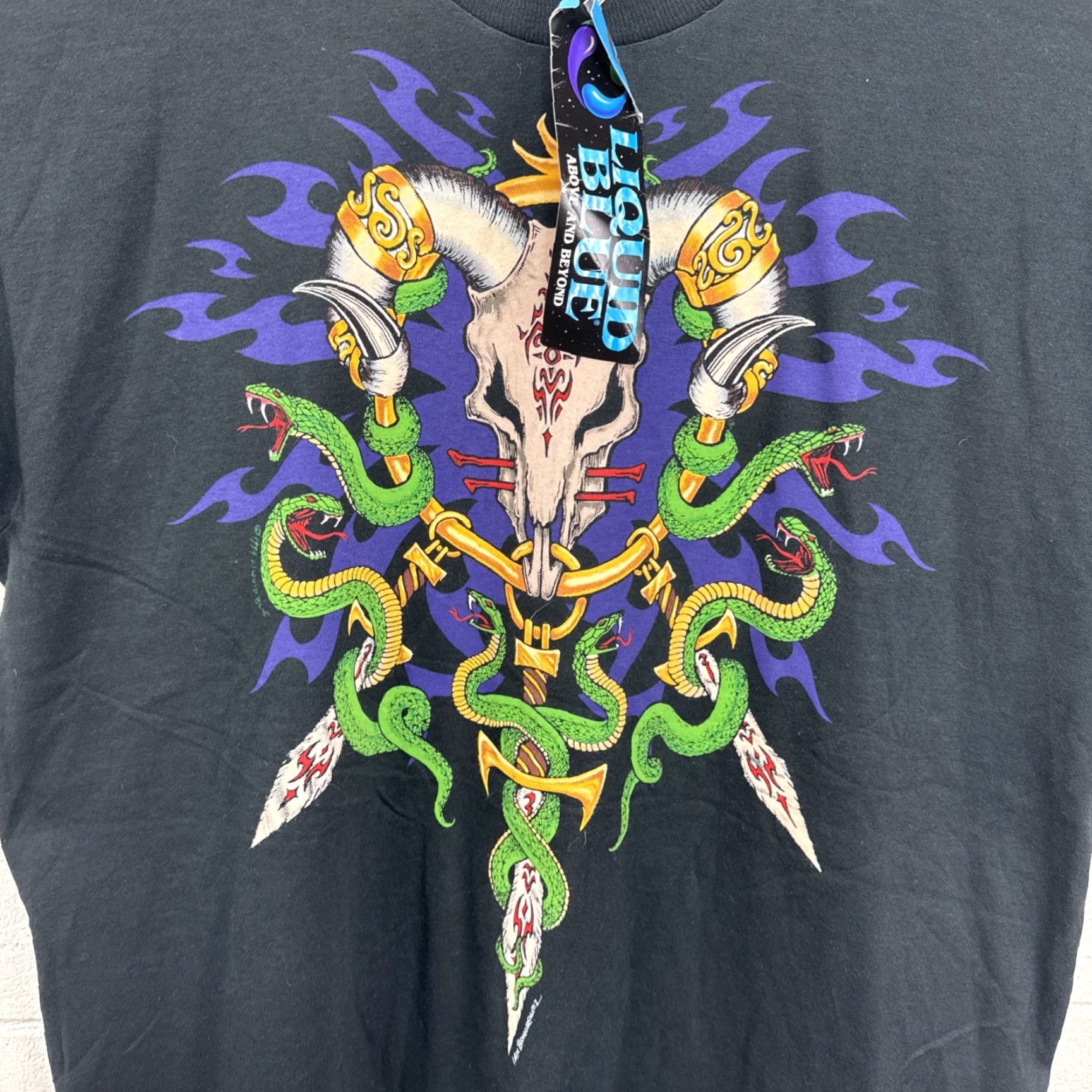Liquid Blue VINTAGE Liquid Blue T Shirt Black 90s Graphic Print Cow Skull Snake Sword XL Mens Size US XL / EU 56 / 4 - 2 Thumbnail