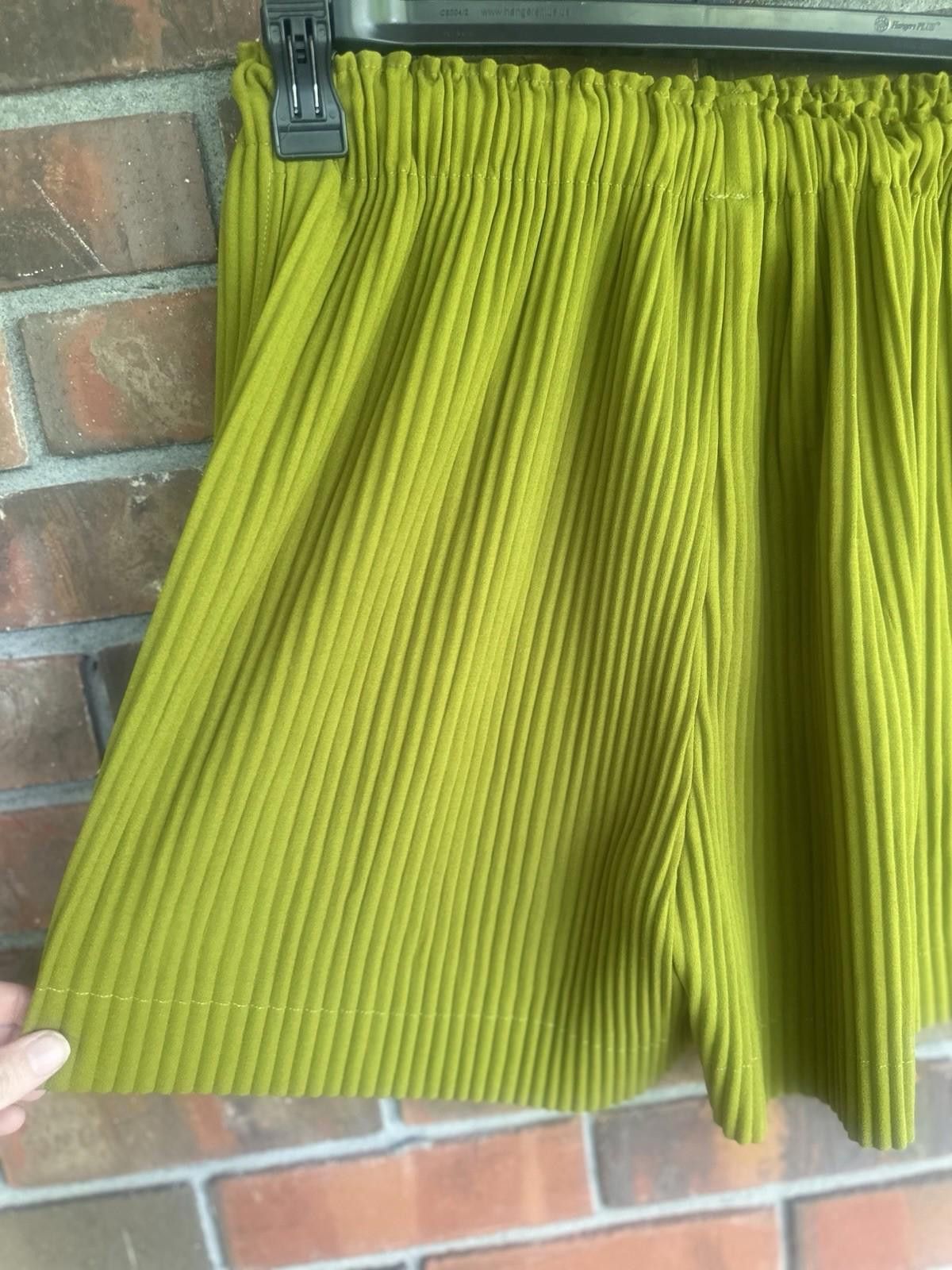 The Unbranded Brand Women's Dressy Shorts Size Small Pleated Green Size 28" / US 6 / IT 42 - 5 Thumbnail