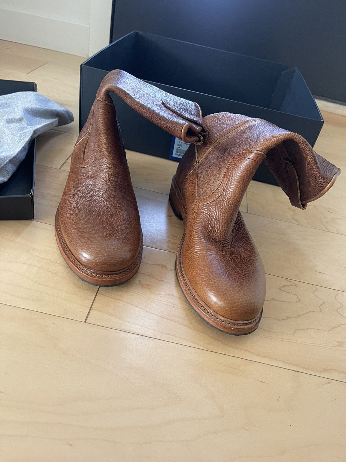 Allen Edmonds Dallas mens brown boots 9.5 new made in USA