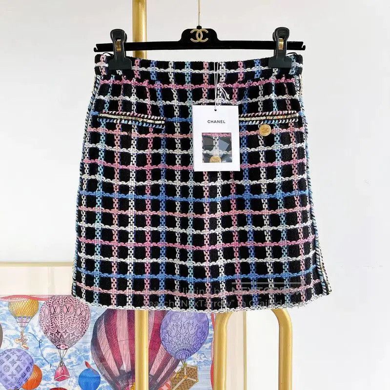 Chanel Chanel Colorful Summer Mini Skirt for Women . Size 22" - 1 Thumbnail