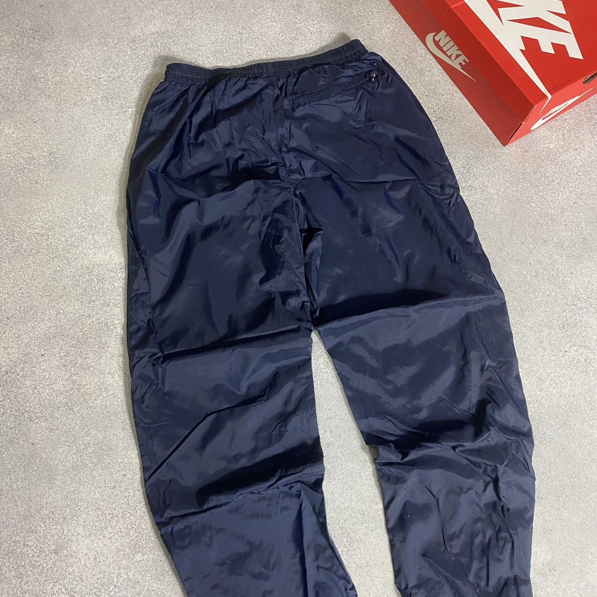 Nike Vintage Nike Track Pants Size US 30 / EU 46 - 11 Thumbnail