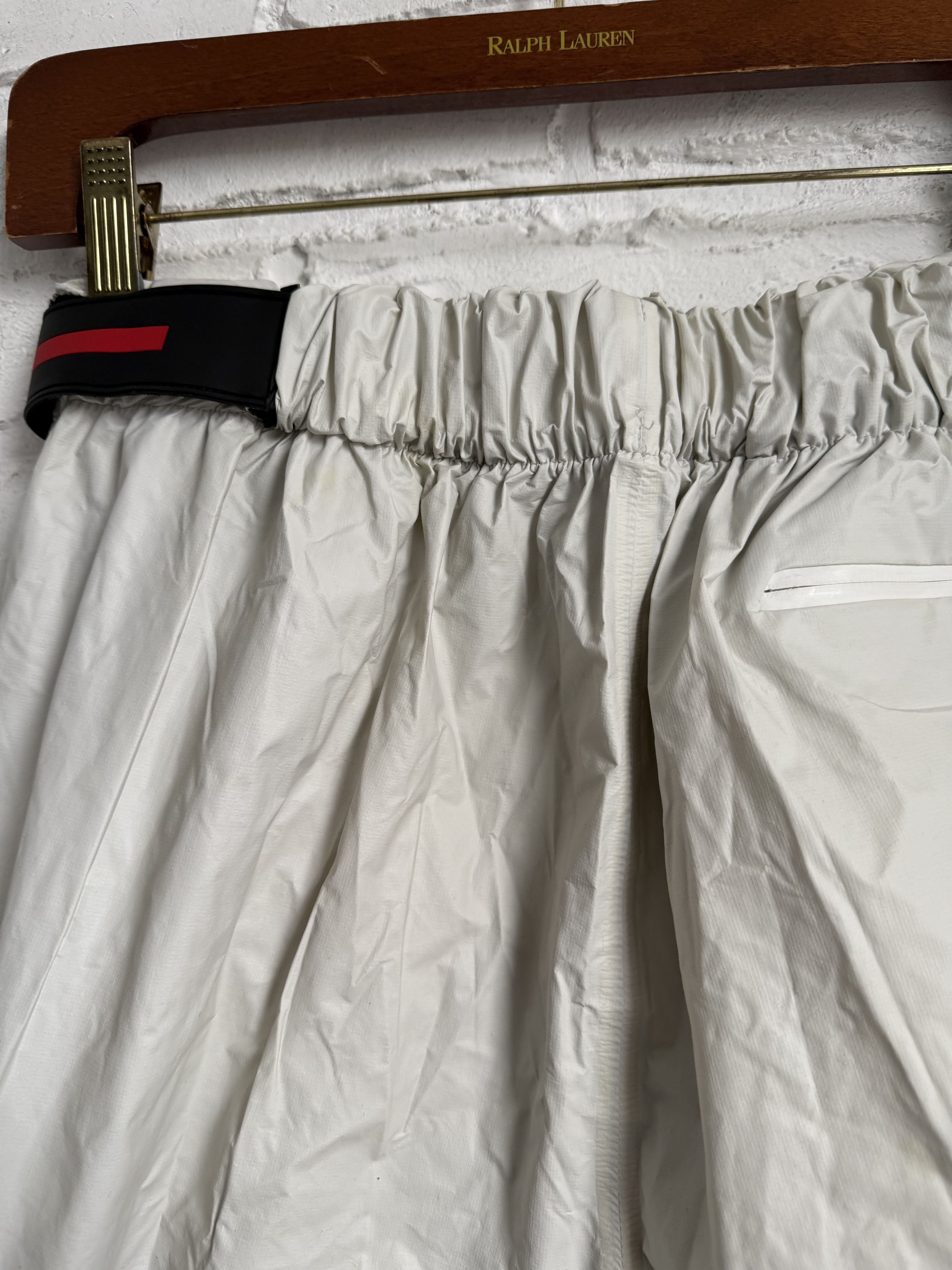 Prada 2019 Prada linea rossa cargo shorts Size US 32 / EU 48 - 22 Thumbnail