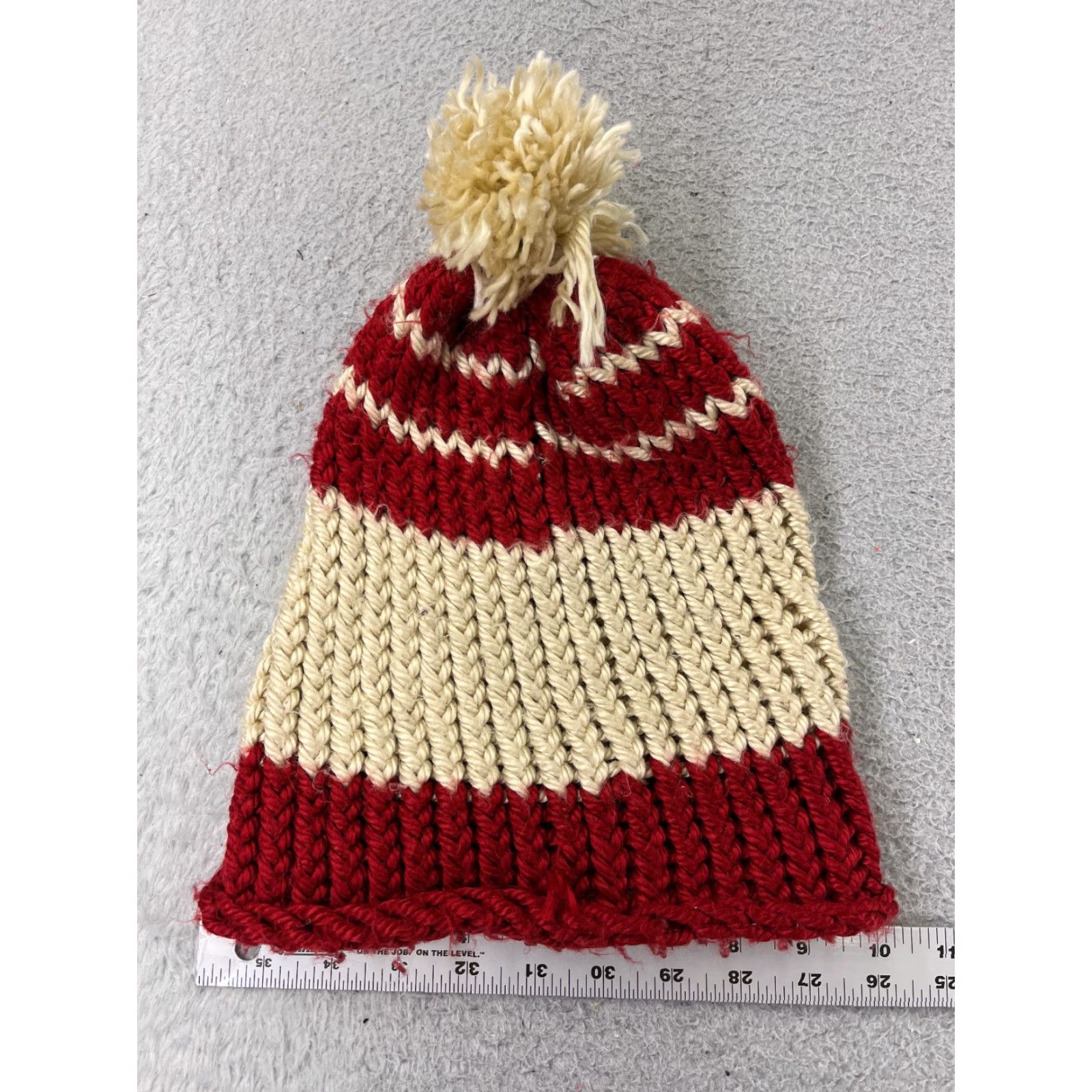 Vintage Handmade Beanie Toque Adult One Size Ivory Red Stripe Knit Acrylic Snow Ski Pom Hat Unisex Adults Winter Seasonal Mens Womens Size ONE SIZE - 4 Thumbnail