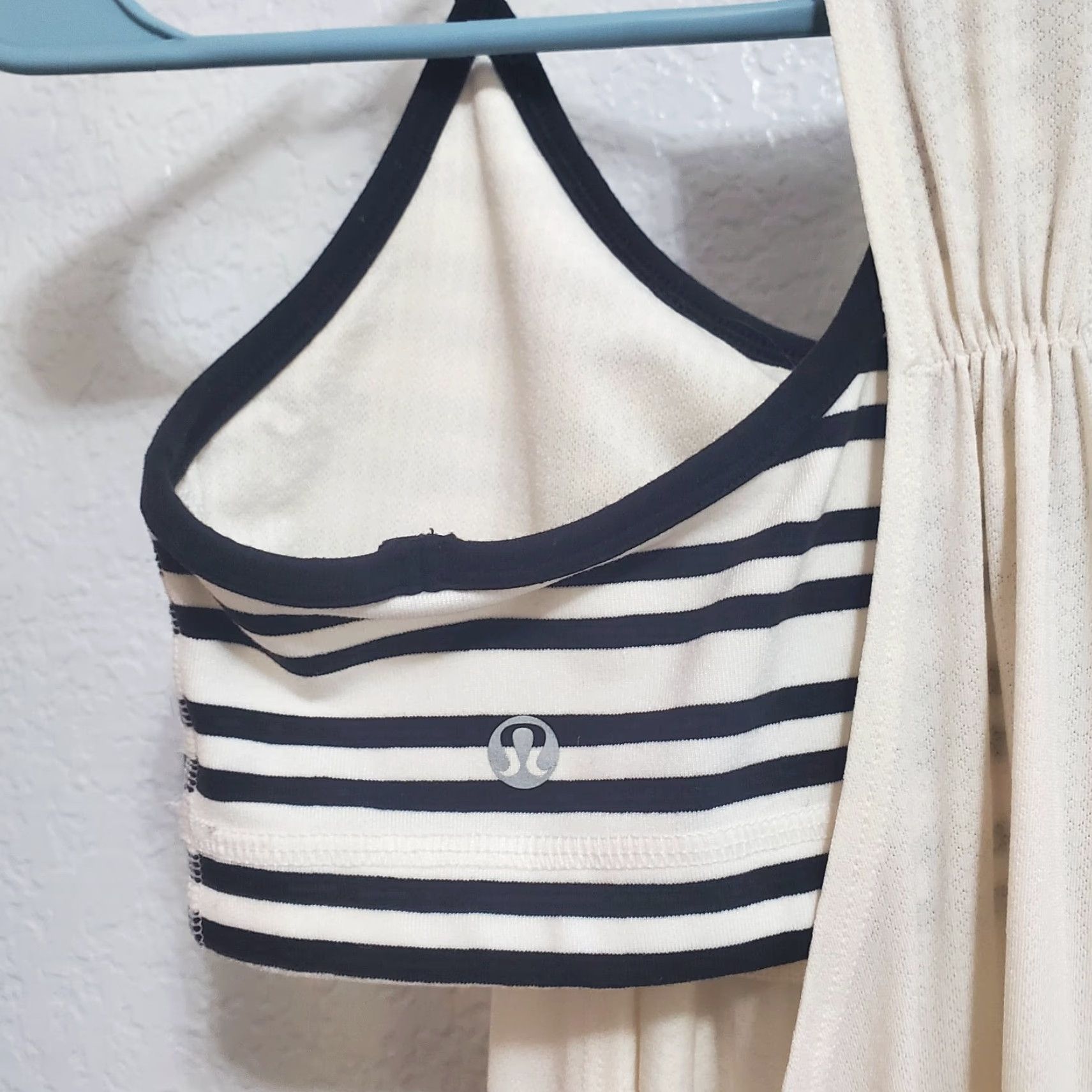 Lululemon VINTAGE Lululemon Top Womens White Black Stripe Layered Bra and Tank Tank Sleeveless Racerback 26" Bust 27.5" Shoulder to Hem Womens Yoga Gym Running Size XS / US 0-2 / IT 36-38 - 4 Thumbnail