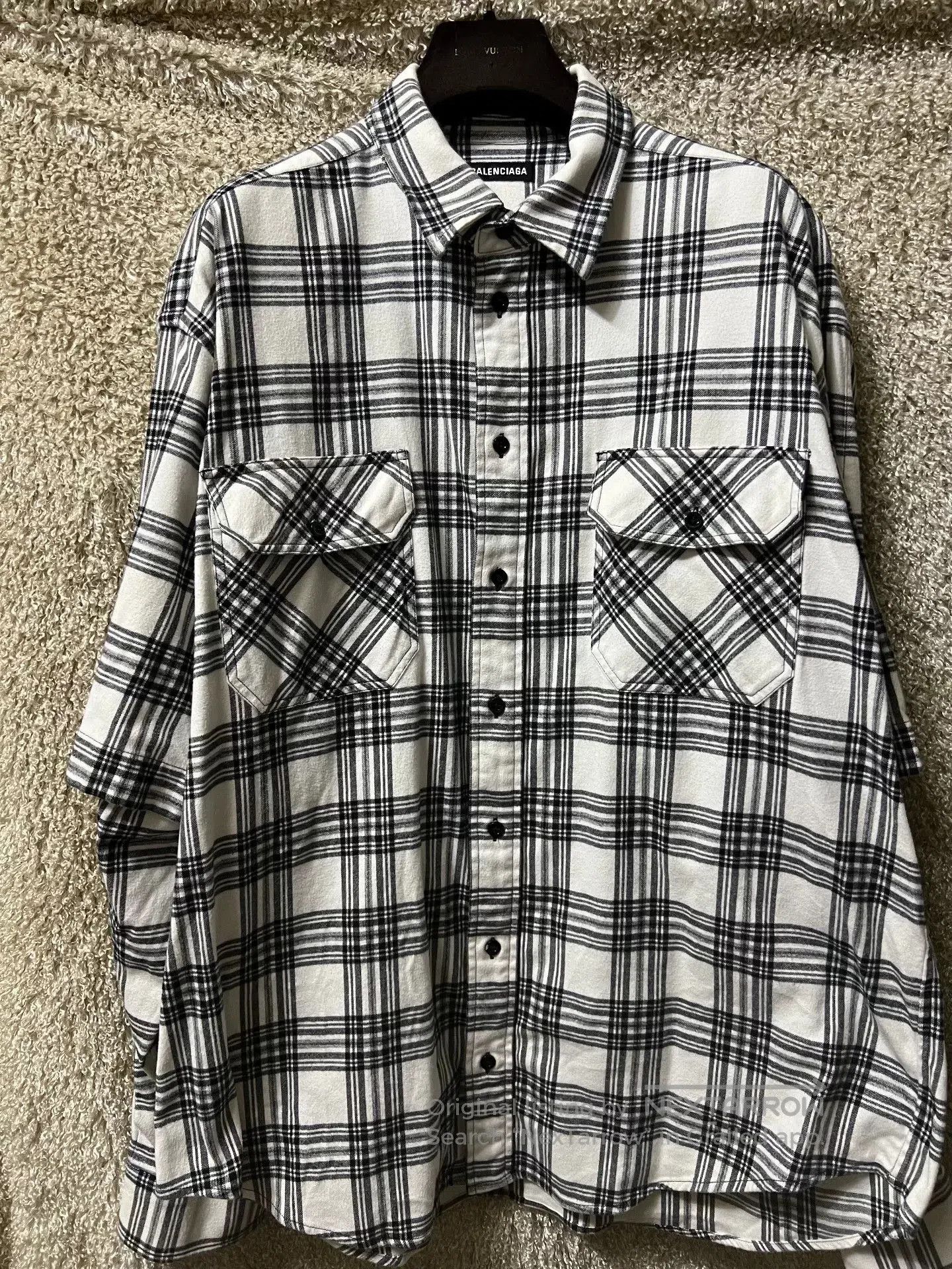 Balenciaga Balenciaga Men's Checkered Casual Shirt. Size US M / EU 48-50 / 2 - 1 Thumbnail
