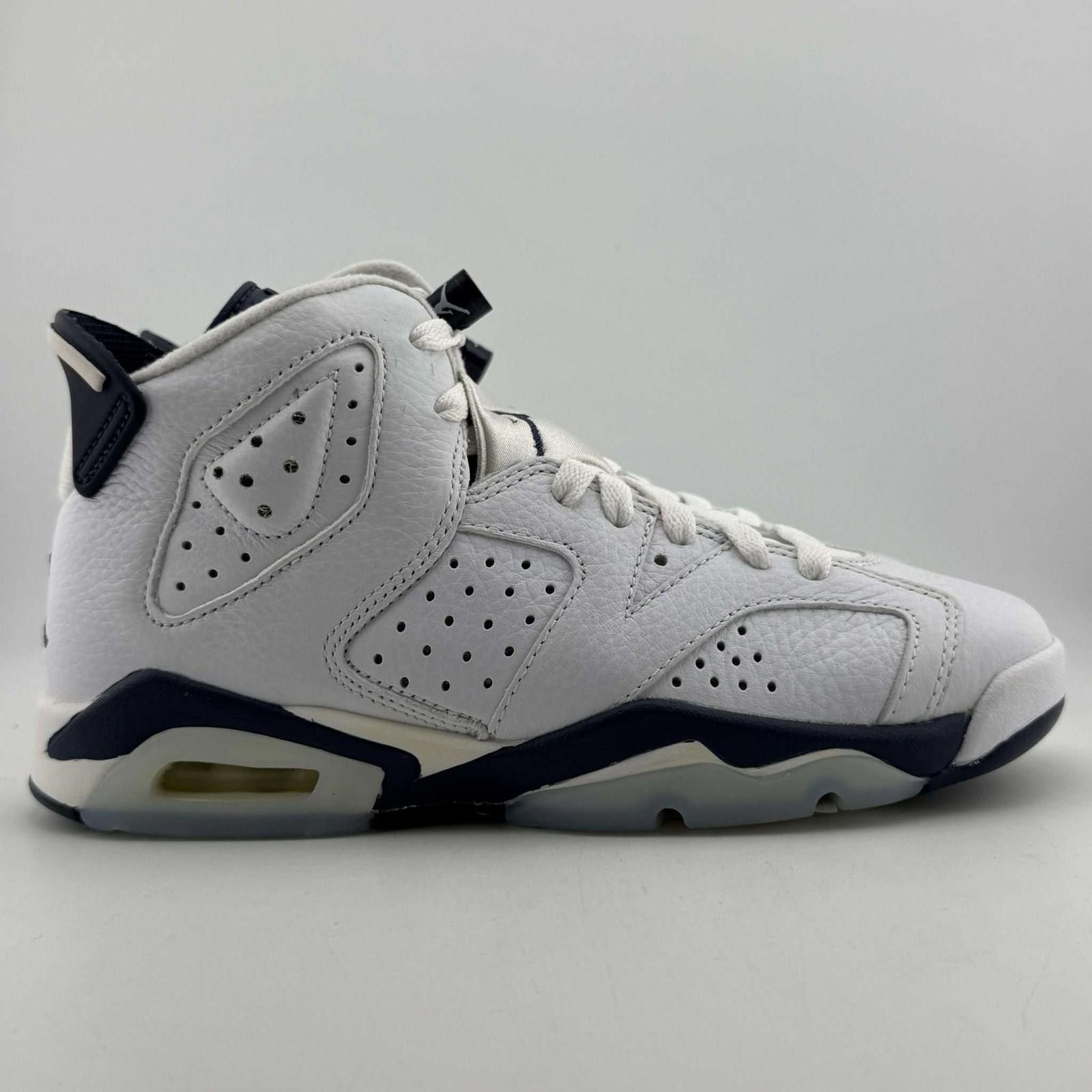 Jordan Brand Air Jordan 6 Retro GS White Midnight Navy 5Y Size US 5 / EU 37 - 4 Thumbnail