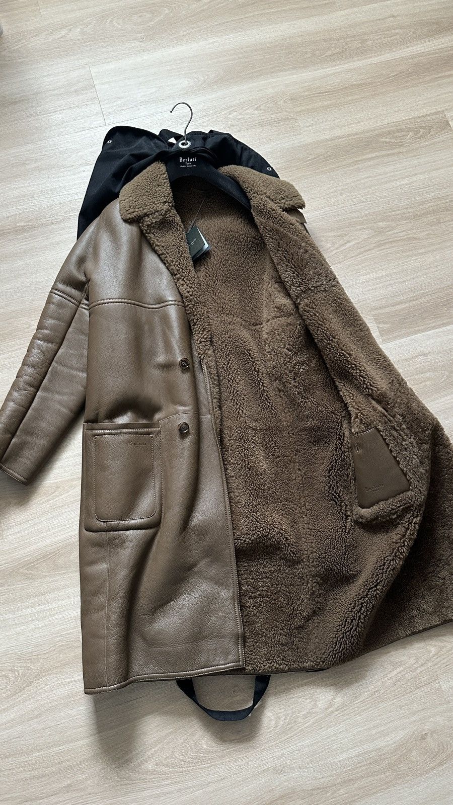Berluti FW18 Runway Collection Toffee Shearling Coat Size US L / EU 52-54 / 3 - 5 Thumbnail