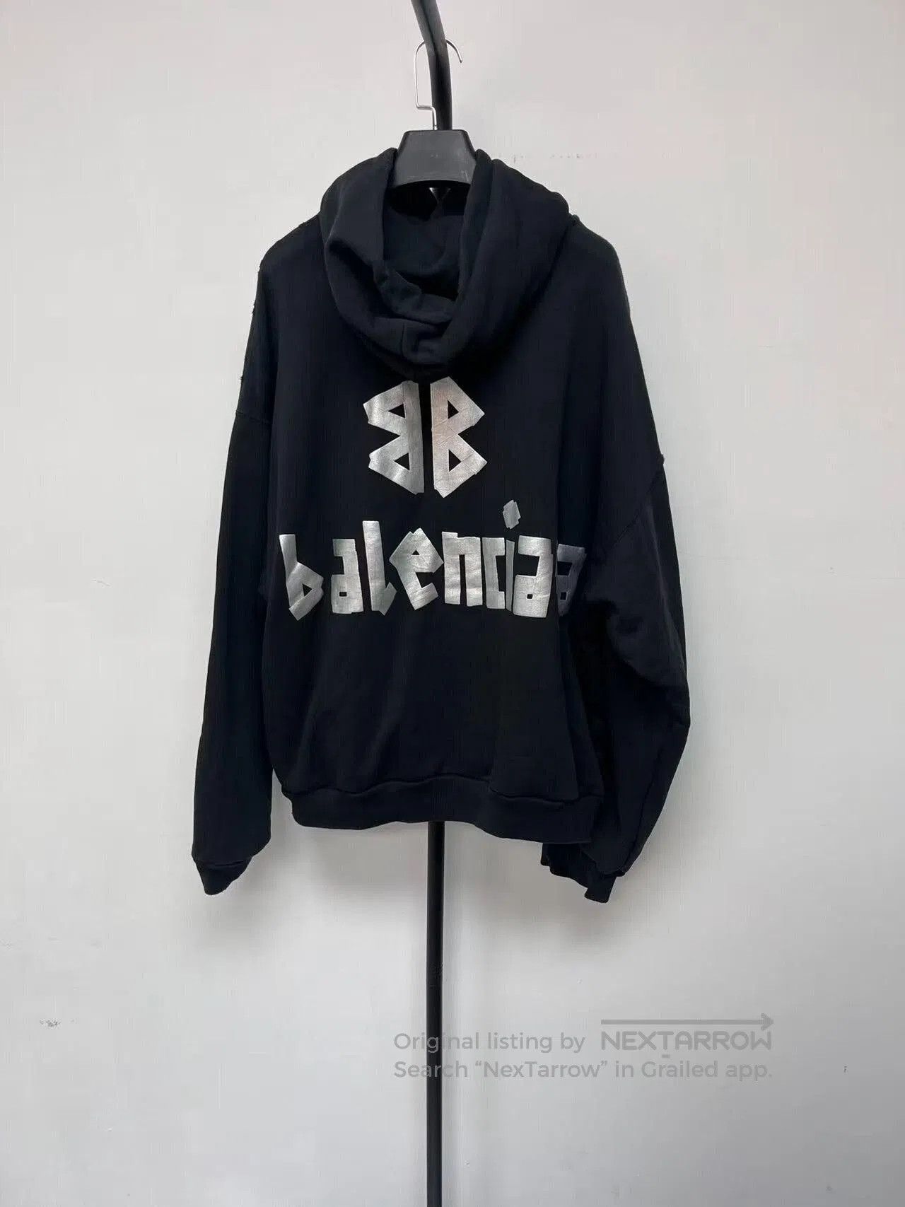 Balenciaga balenciaga logo hoodie in black color. Size US M / EU 48-50 / 2 - 2 Thumbnail