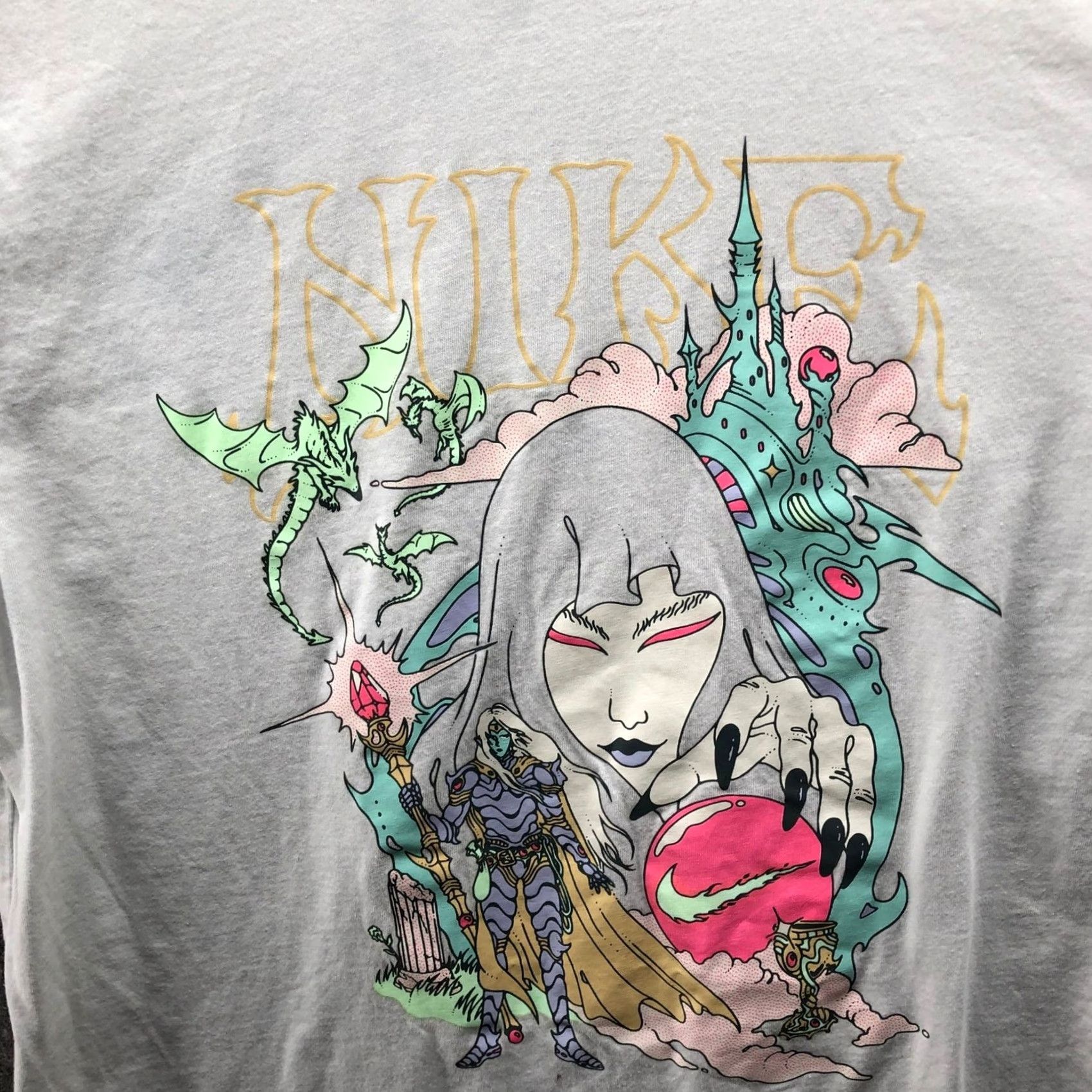 Nike Nike Fantasy Graphic T-Shirt Mens S White Sorceress Dragon Castle Cotton Tee Size US S / EU 44-46 / 1 - 3 Thumbnail